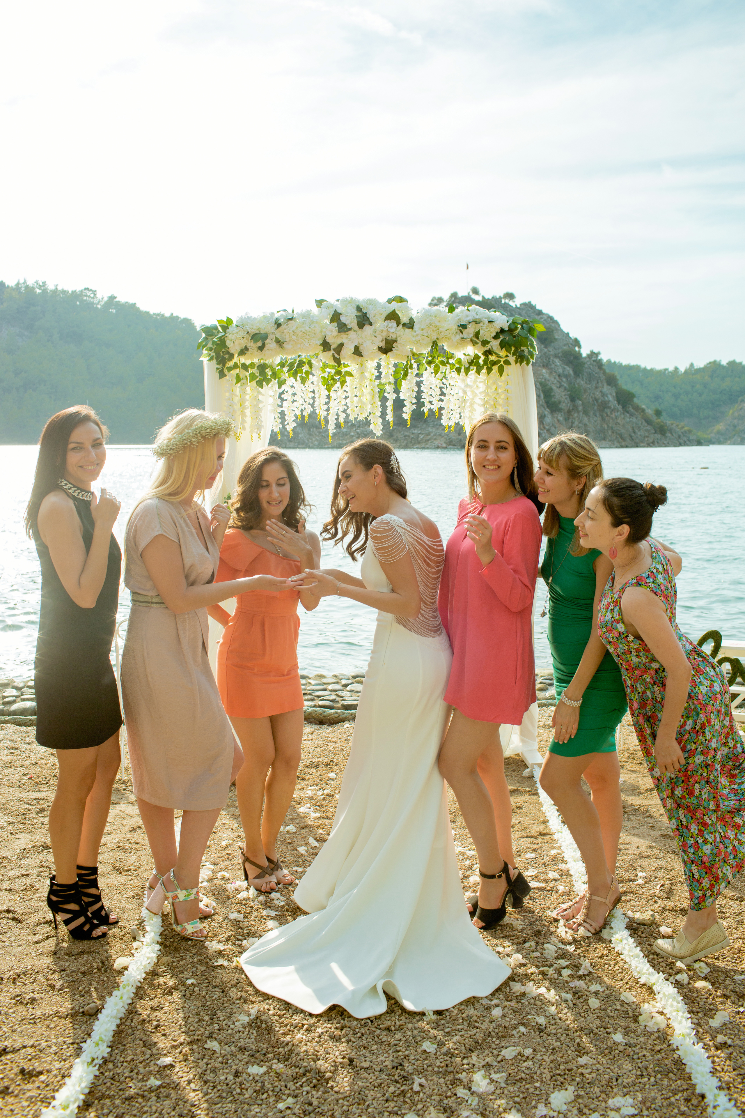 Выездная свадебная церемония в бухте. Фотограф в Каппадокии / Julia Ganch