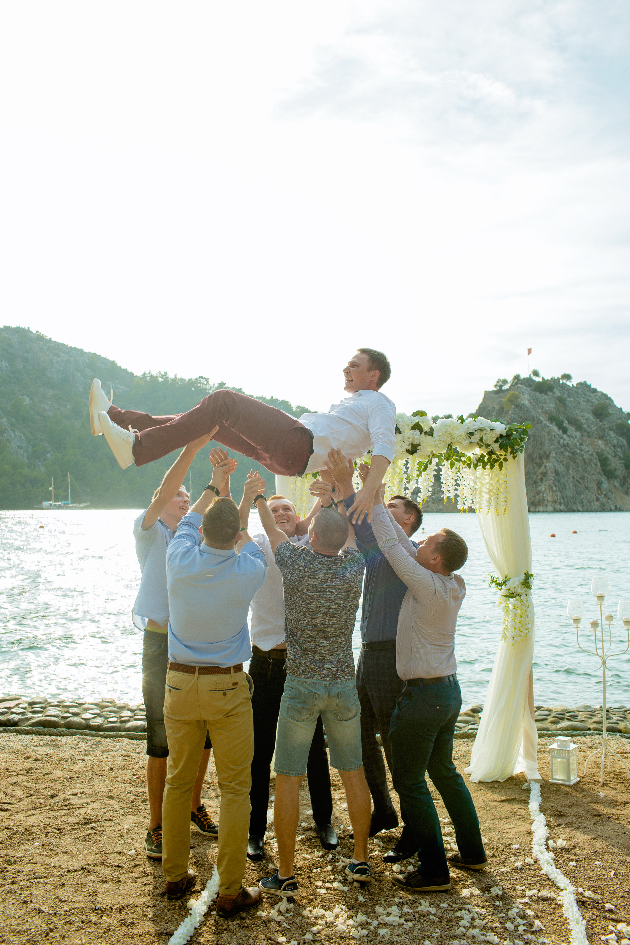 Выездная свадебная церемония в бухте. Фотограф в Каппадокии / Julia Ganch