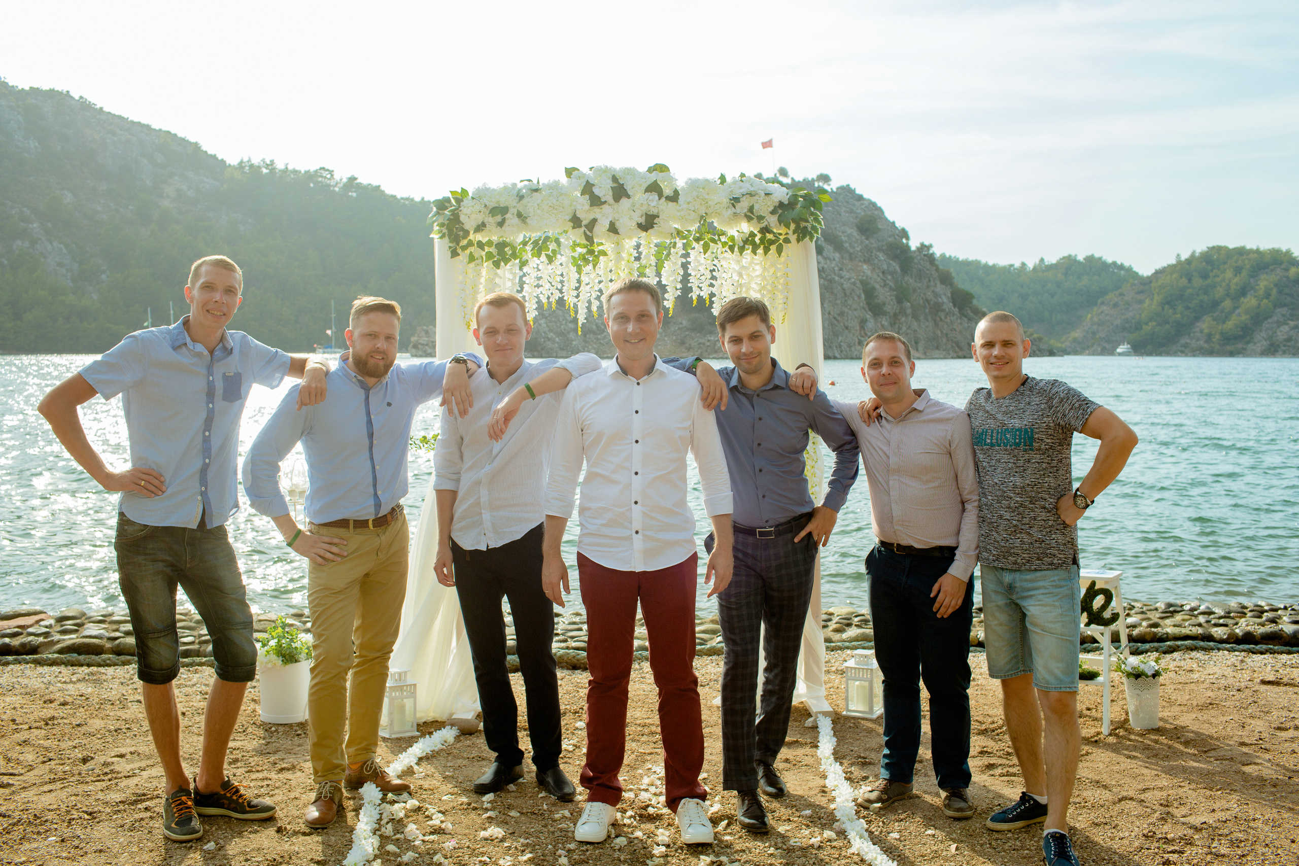 Выездная свадебная церемония в бухте. Фотограф в Каппадокии / Julia Ganch