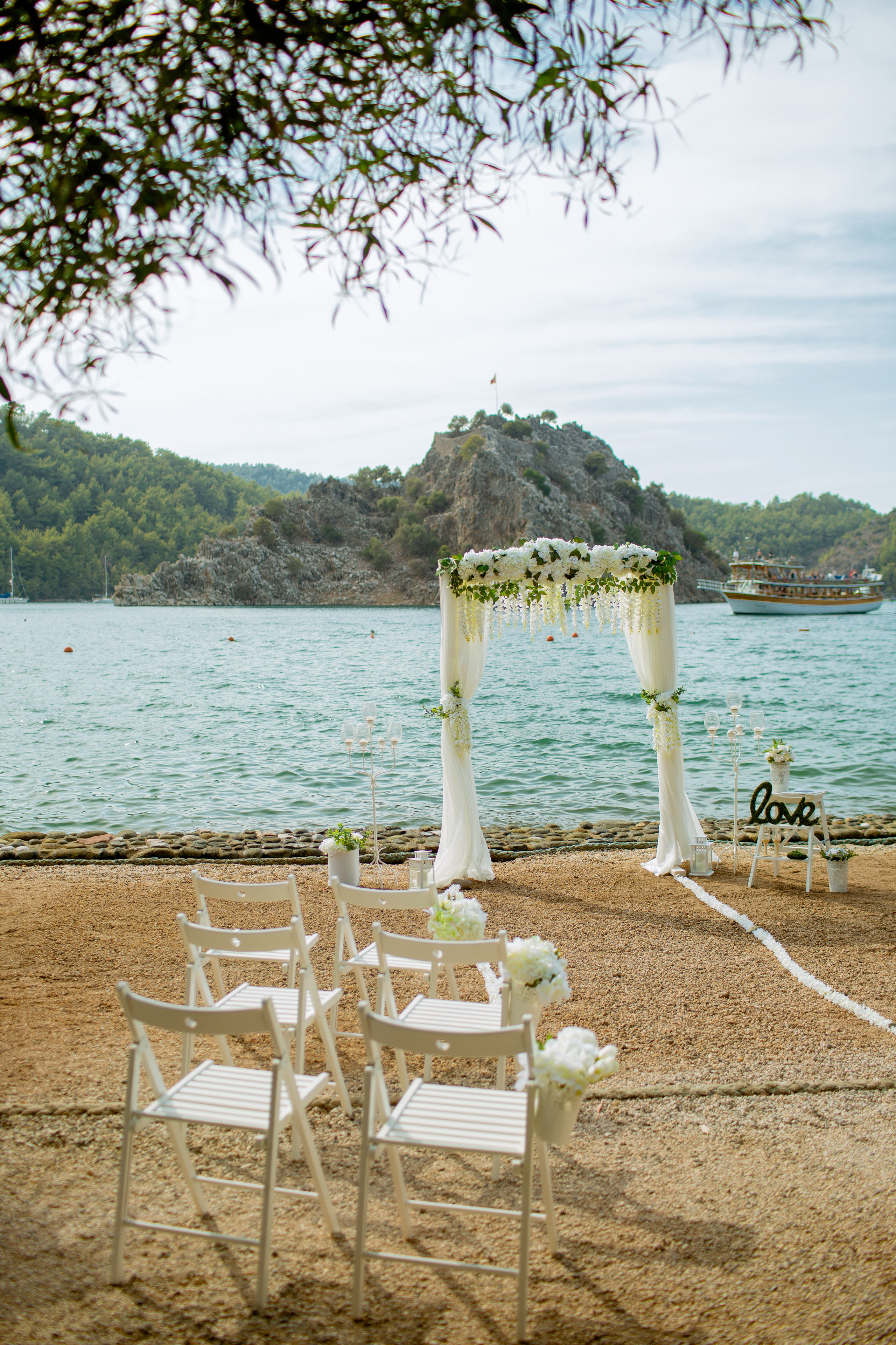 Выездная свадебная церемония в бухте. Фотограф в Каппадокии / Julia Ganch