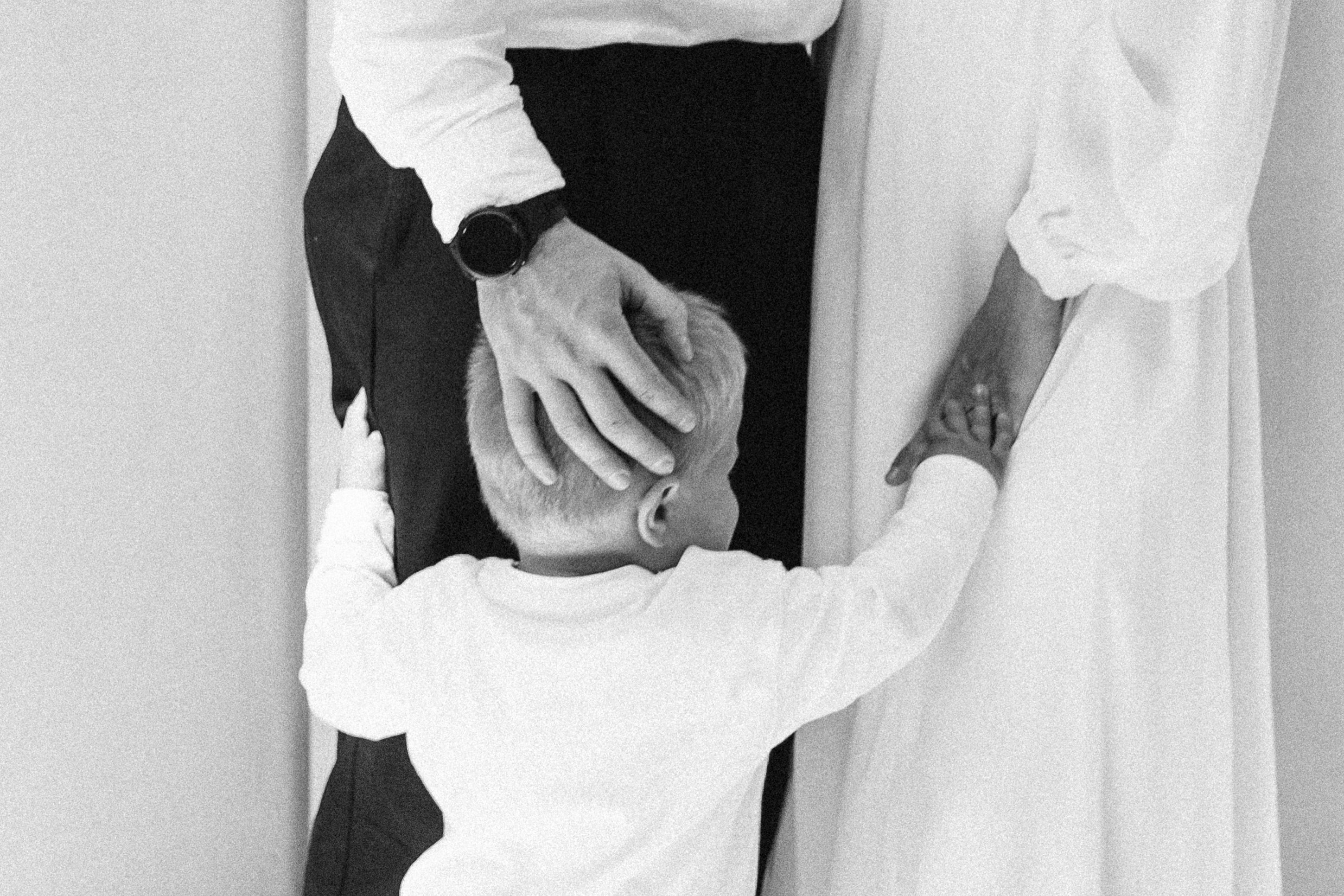 Louvre Dima, Dasha and Artemy. Professional Photographer Abu Dhabi, Dubai — Yulia Ismoilova | 2025