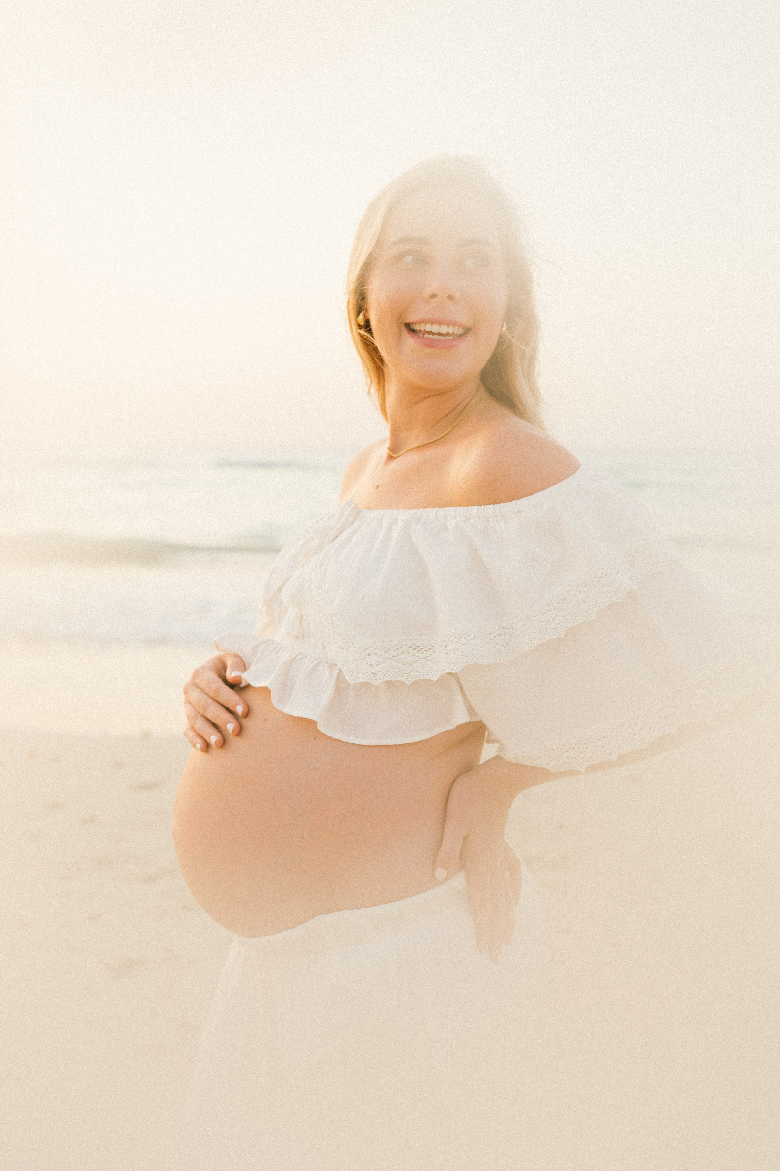 Pregnancy photoshoot. Professional Photographer Abu Dhabi, Dubai — Yulia Ismoilova | 2025