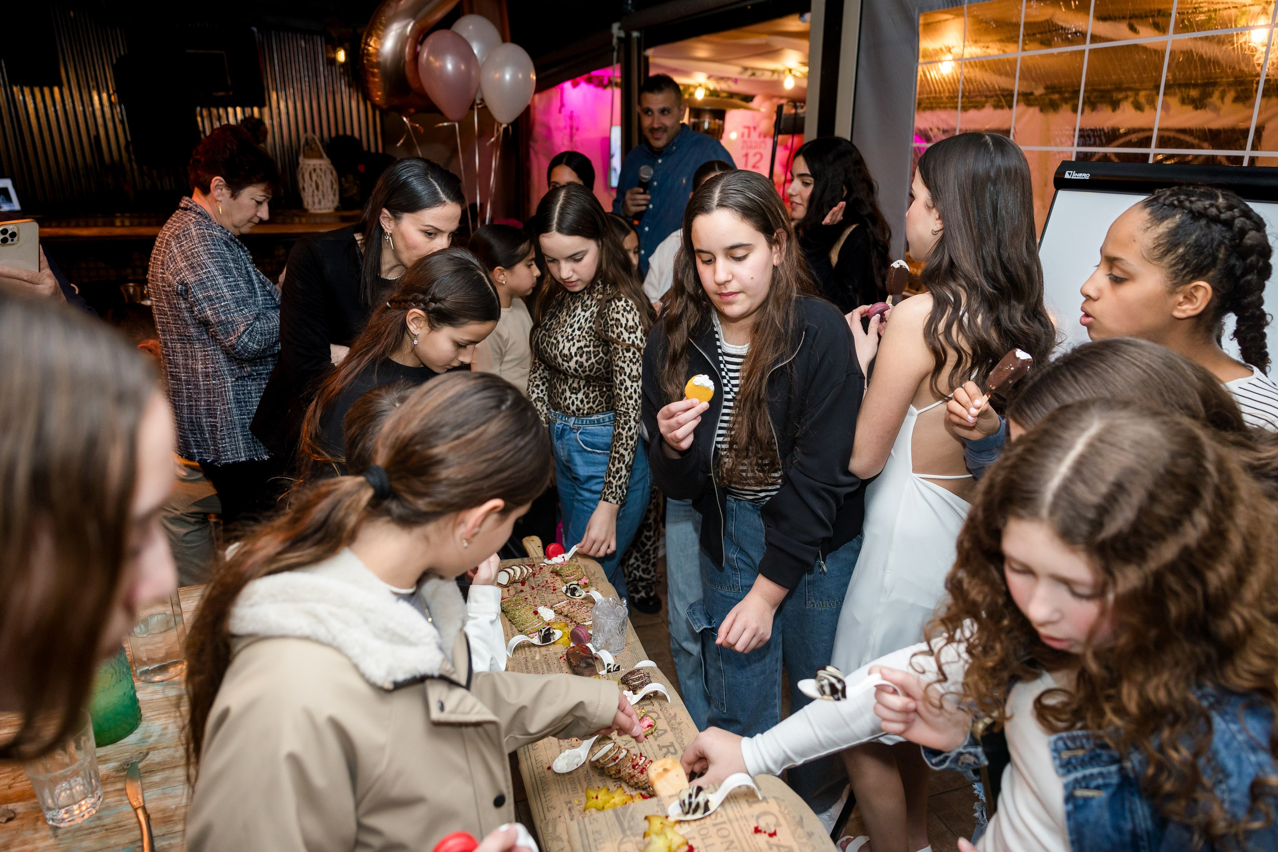 Noya. AMIR BUCHNIK PHOTOGRAPHER