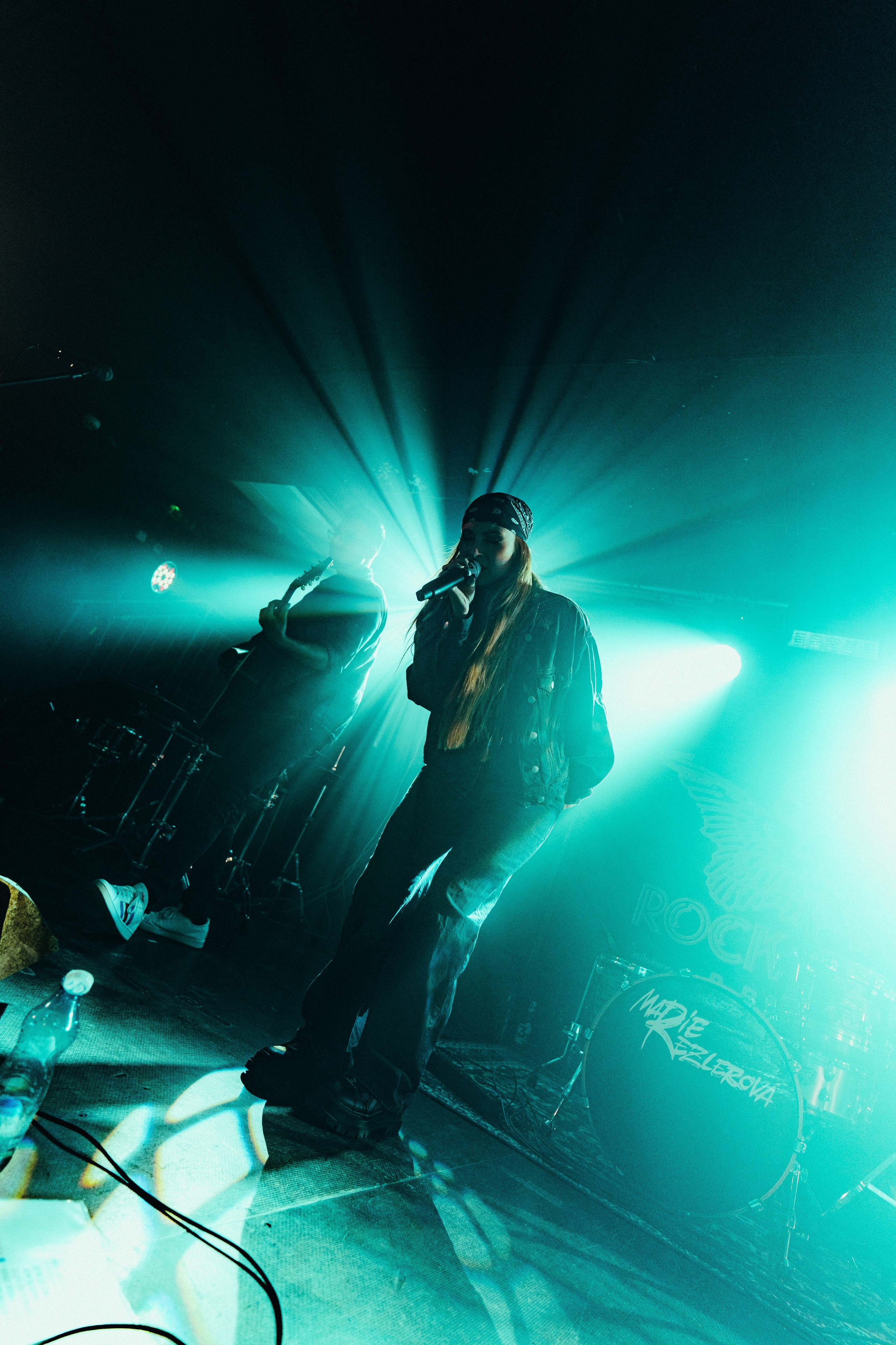 Marie Rezlerova. Rock Cafe. Concert and portrait photographer in Prague