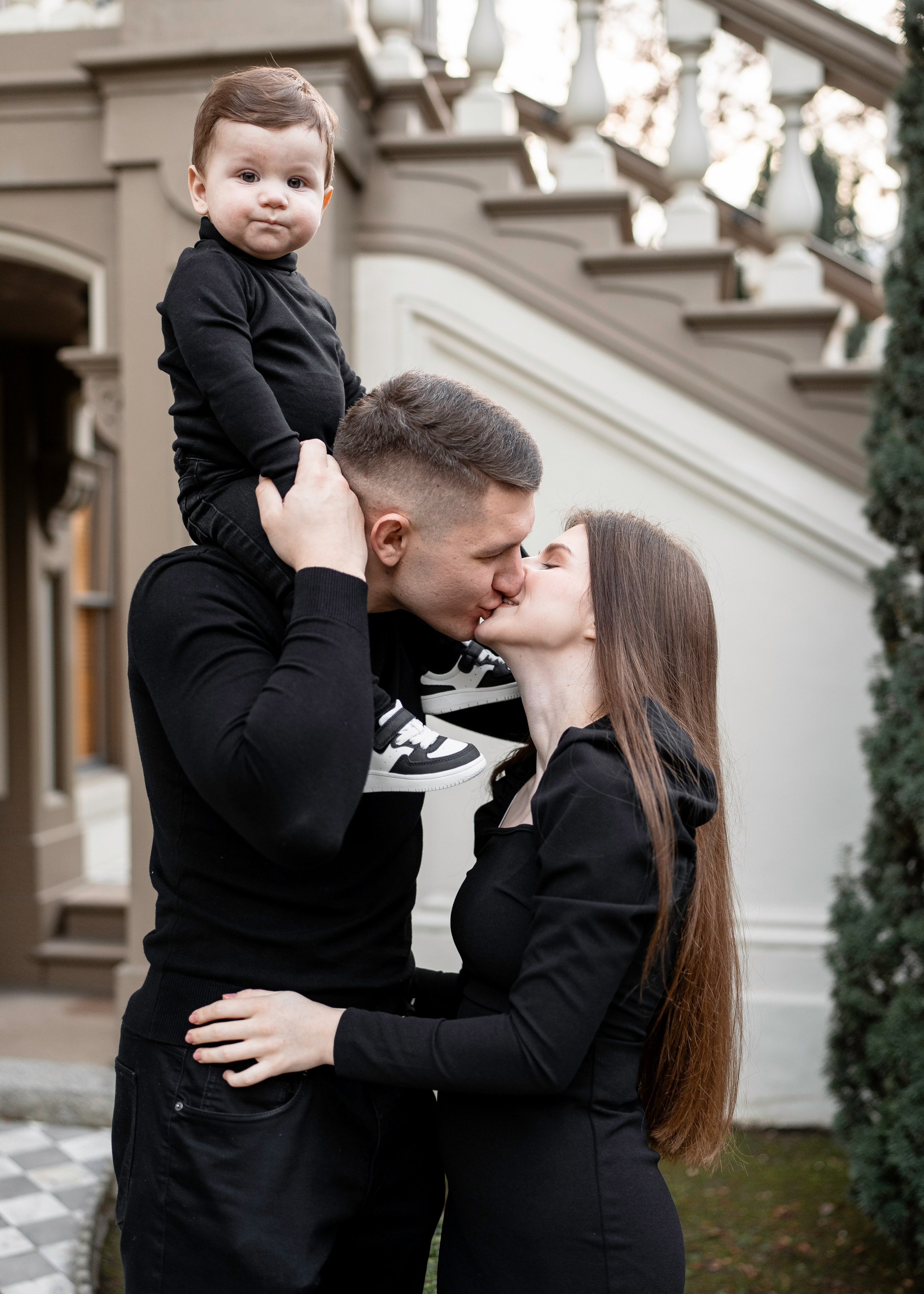 Artem, Nadia & Elisha. Family photographer in Sacramento | Sofia Pavenko