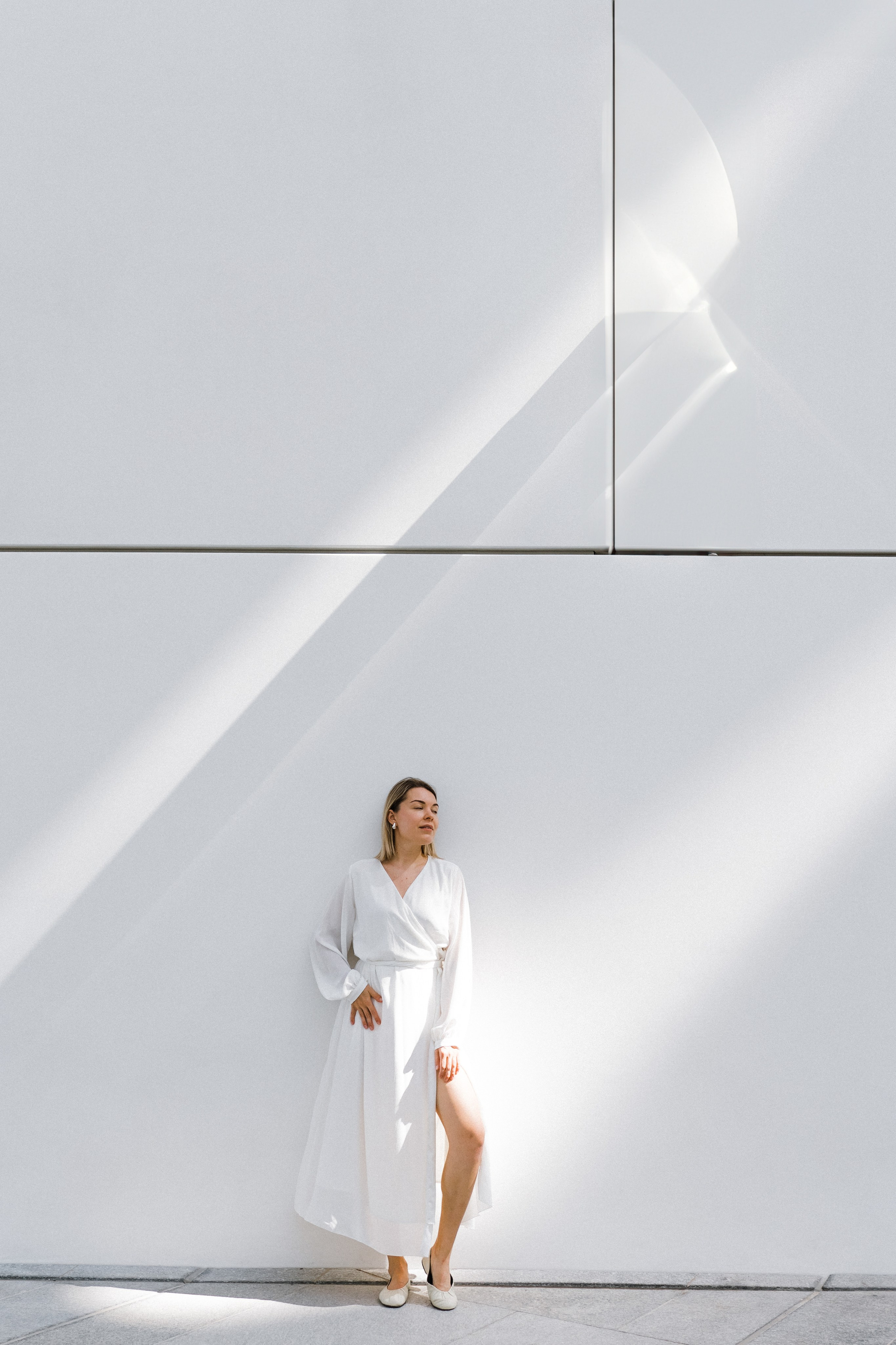 Louvre Dima, Dasha and Artemy. Professional Photographer Abu Dhabi, Dubai — Yulia Ismoilova | 2025