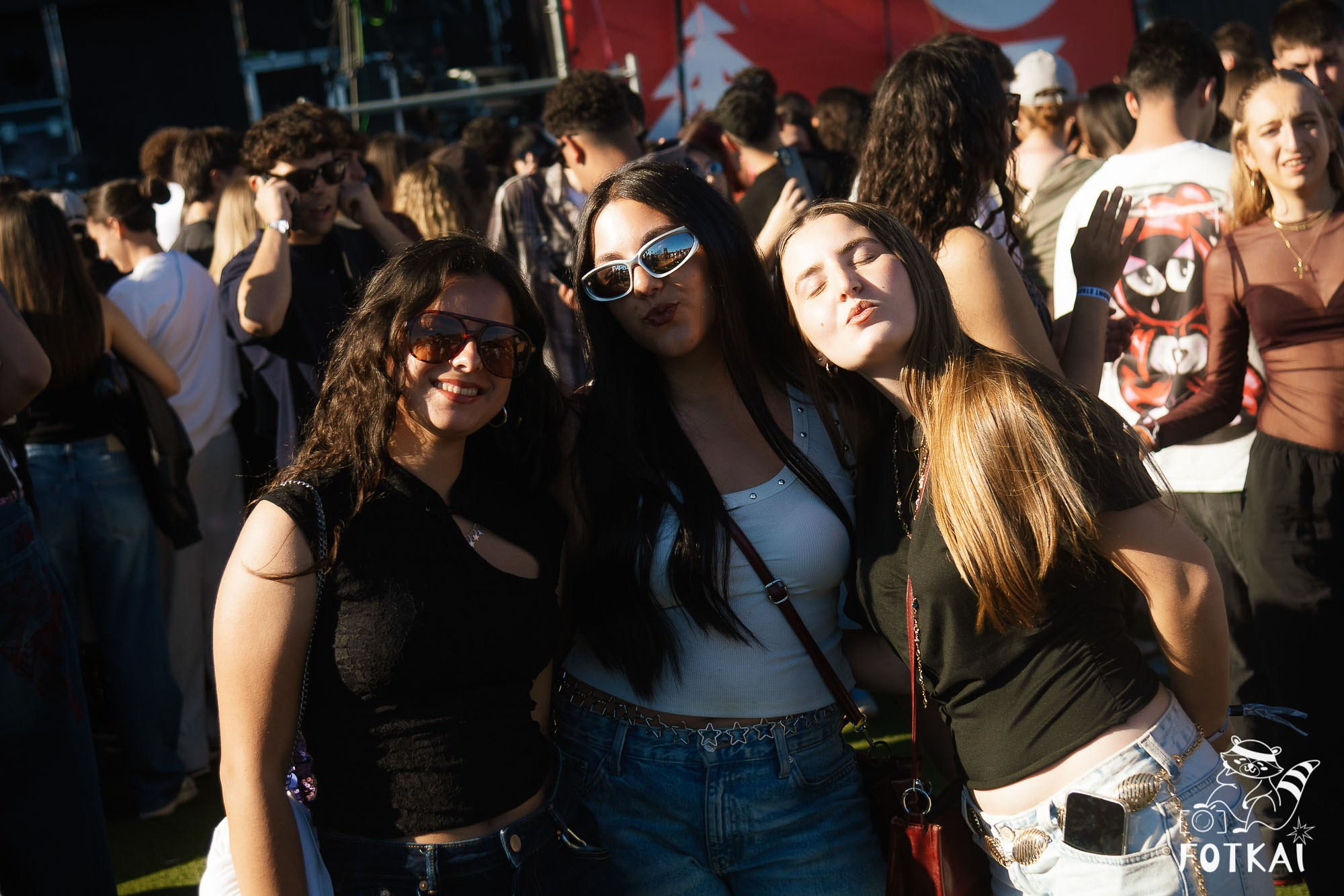 Fotos Costa Sonora 2026 Alicante Día 2 — busca tu foto y encuentra amigos del festival | FOTKAI