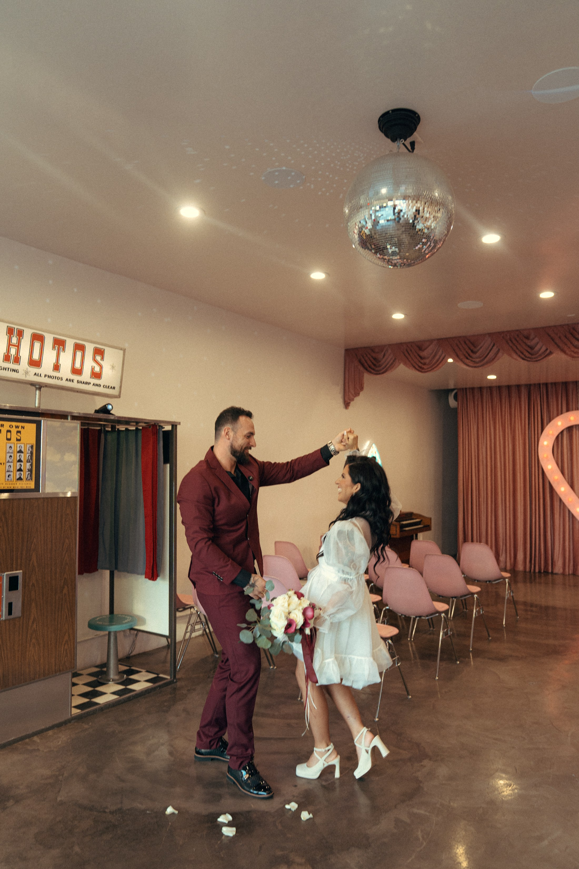 Miranda&Austin. Wedding & elopement photographer Viktoriya Kravtsov. Las Vegas