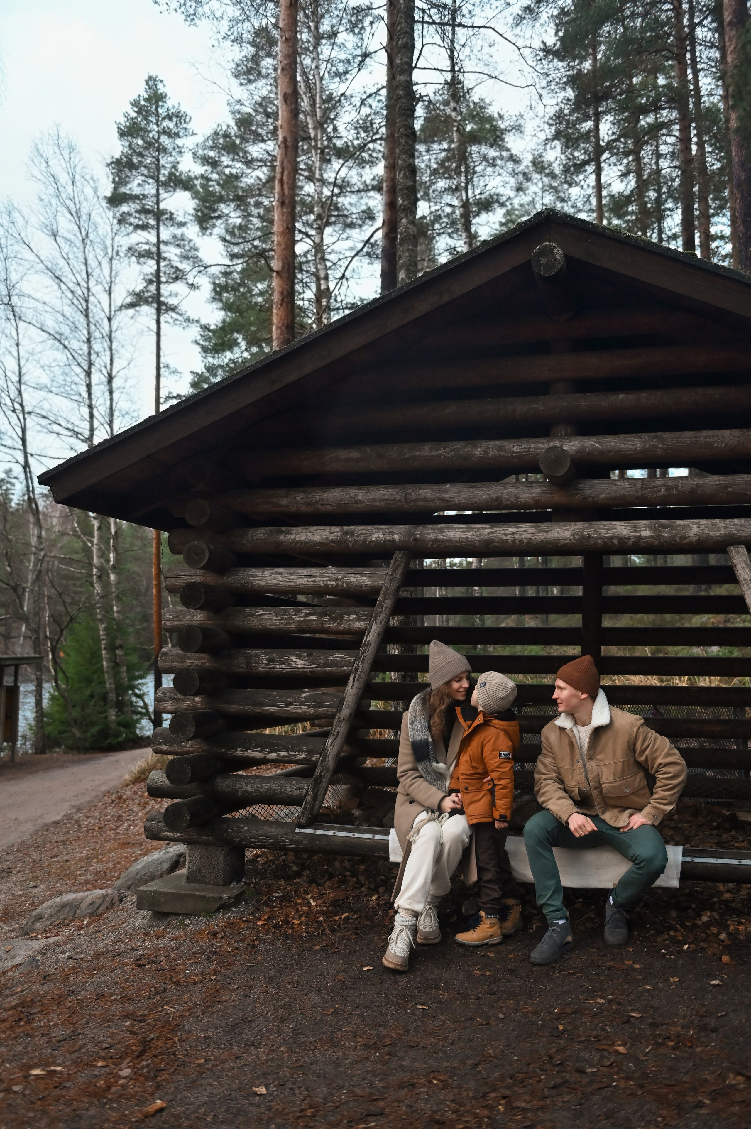 Пикник у озера. Детский и семейный фотограф в финляндии дина пулкка. контент фотограф