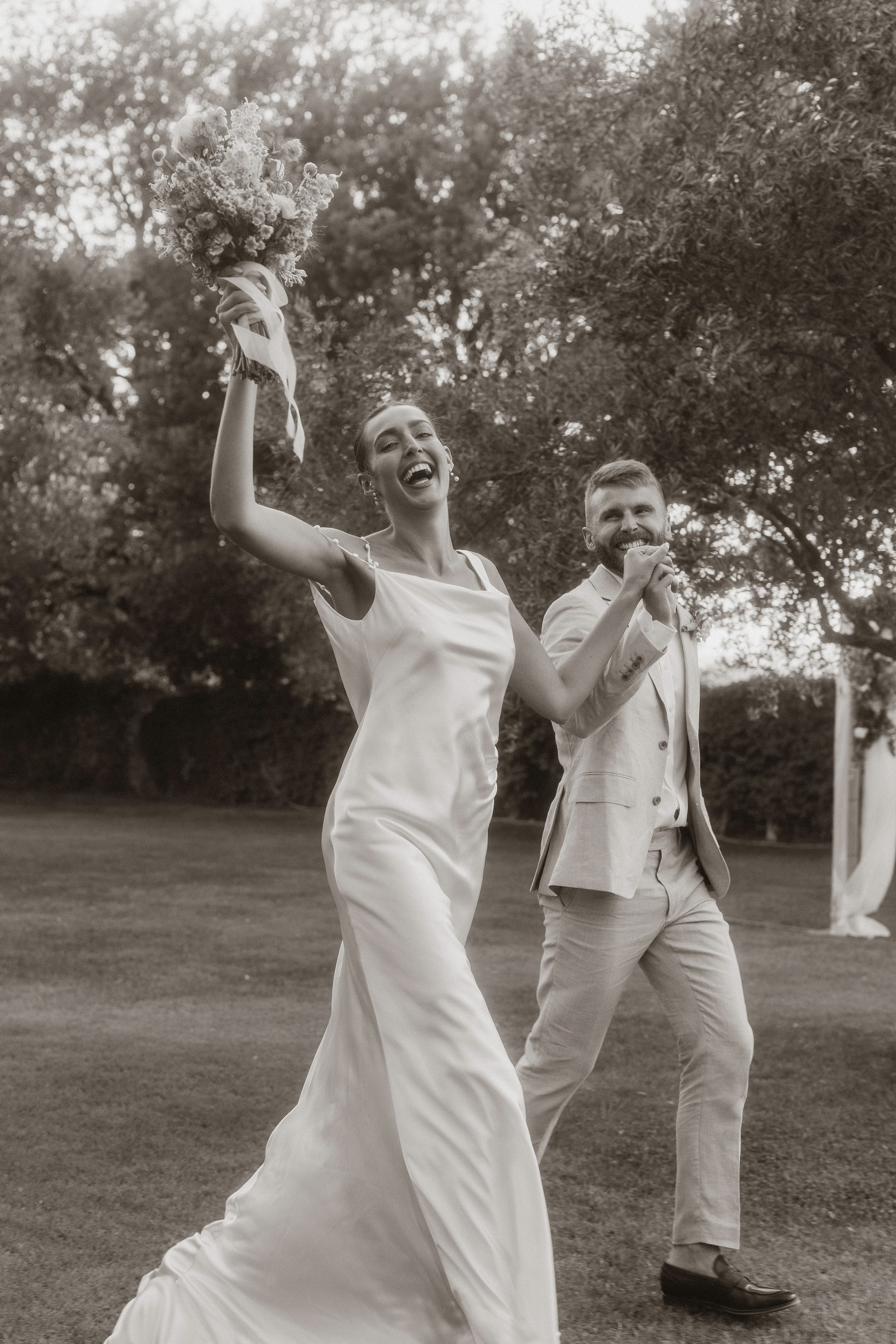 Lauren & Jamie. Hotel Castell d’Emporda. Paola fotógrafo / videografo de bodas en Barcelona