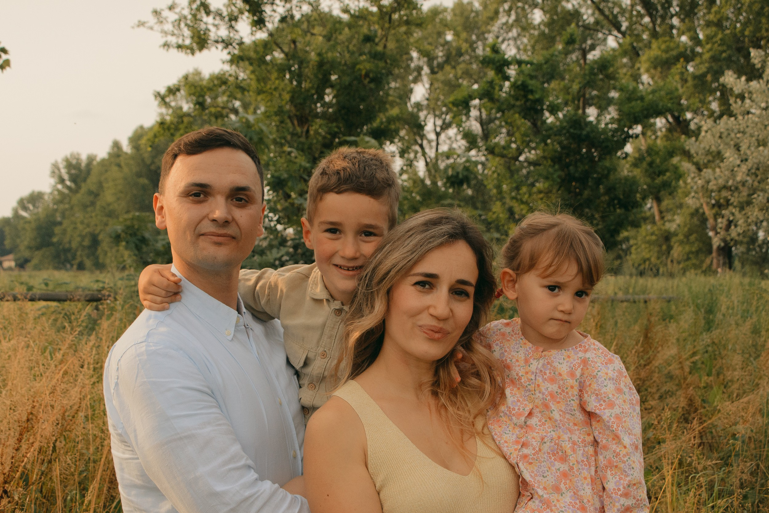 Family photoshooting R&A. Anastasiia Buchinskaia Photographer in Milan