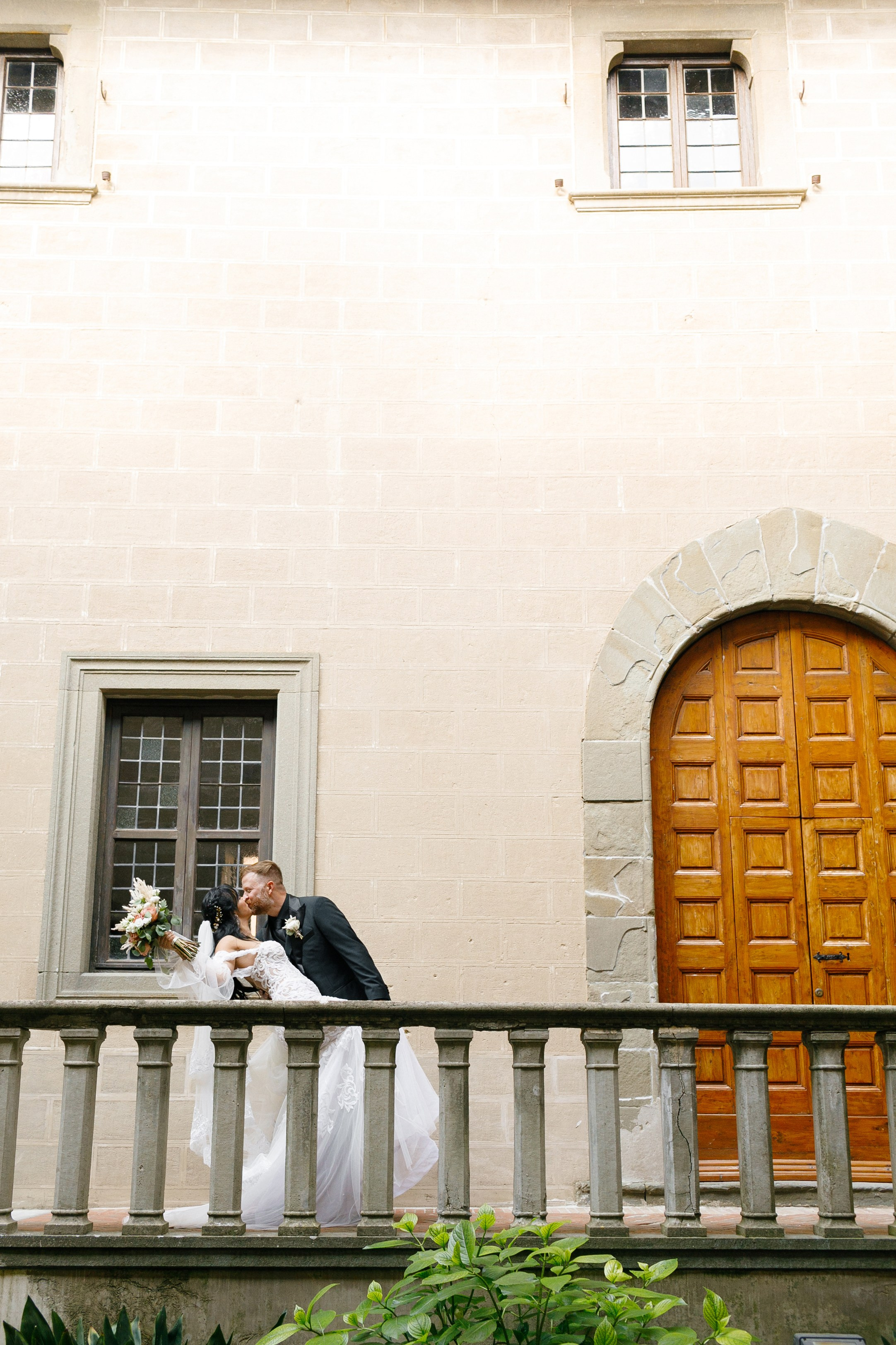 Tuscany Castello di Montegufoni wedding. Iurkovski PHOTOGRAPHY in Europe. Luxury destination weddings and events
