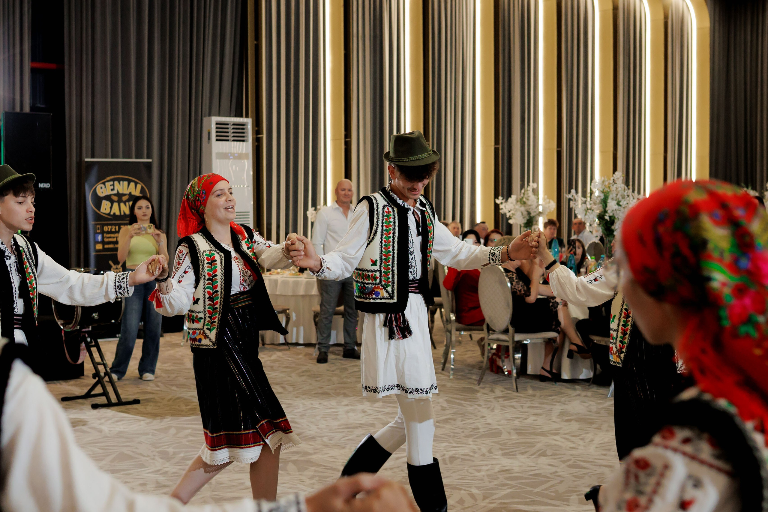 Nunta Nicoleta & Răzvan | Fotografie & Videografie Profesională. Servicii foto-video profesionale, pentru momente de neuitat