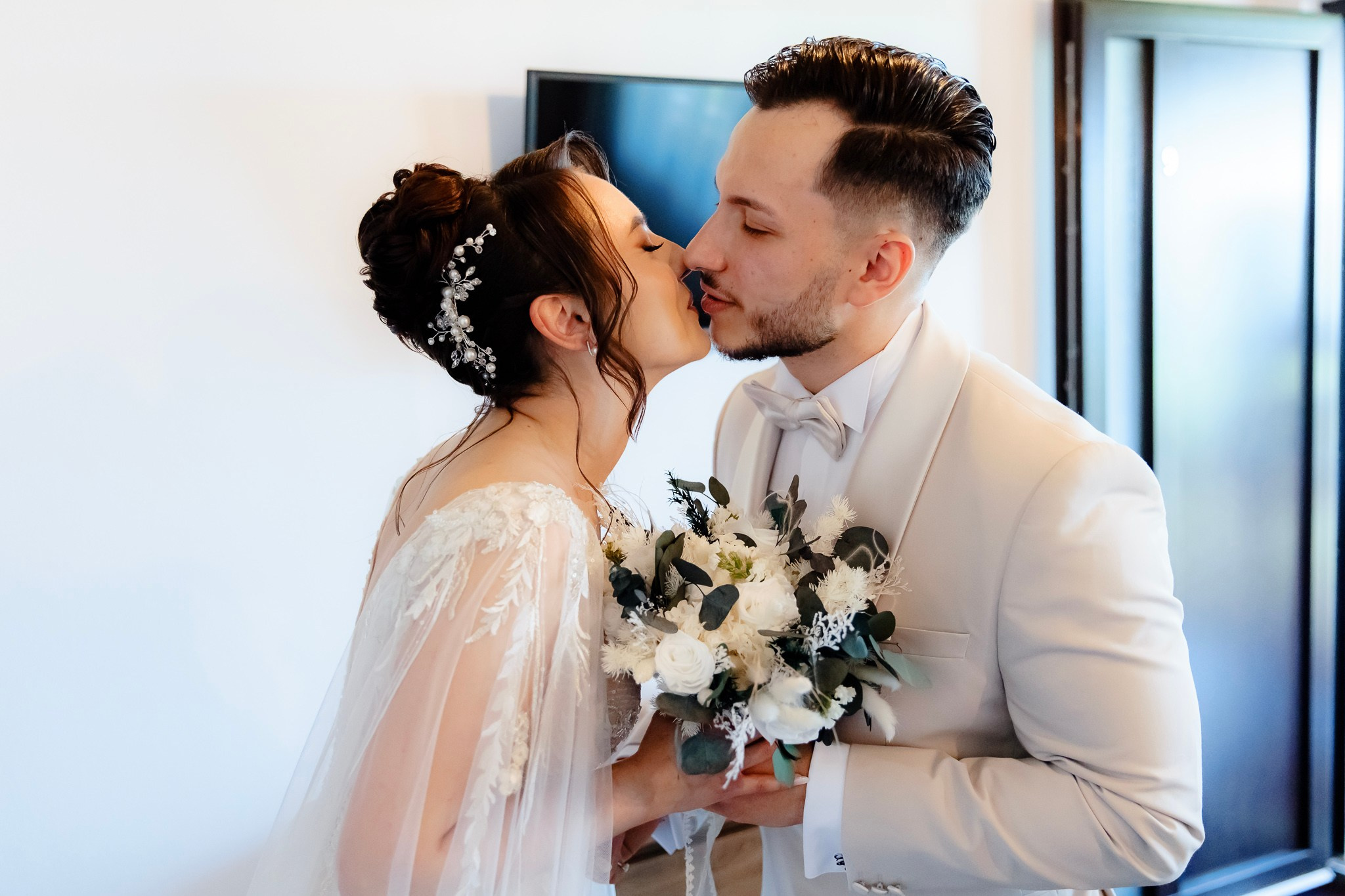 Ioana & Ionuț | Nuntă de poveste la Păstrăvăria Poiana din Mălini județul Suceava. Servicii foto-video profesionale, pentru momente de neuitat