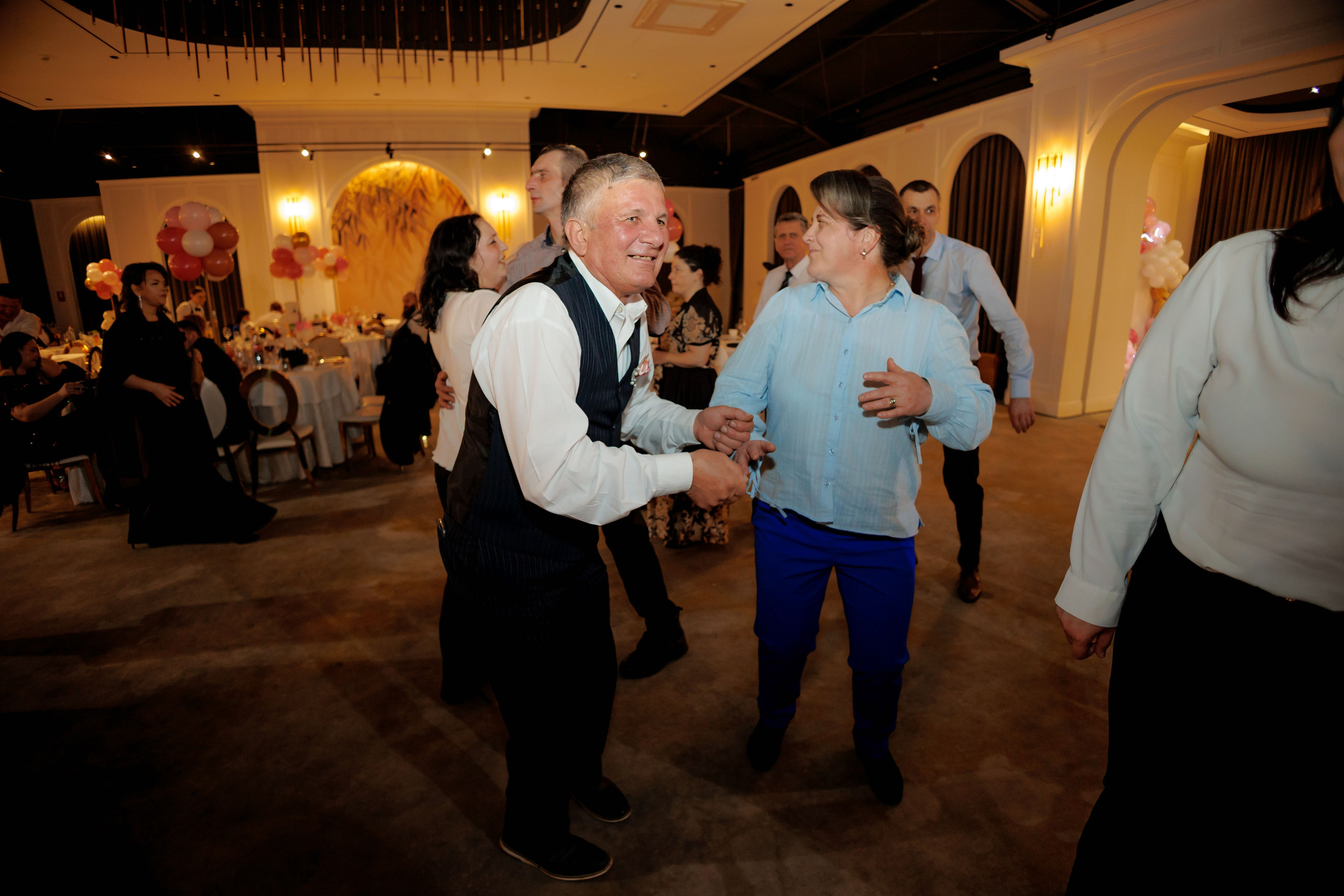 Povestea voastră, regizată de noi |Cristi Turculet Videograf Nuntă Suceava | wedding highlight. Servicii foto-video profesionale, pentru momente de neuitat