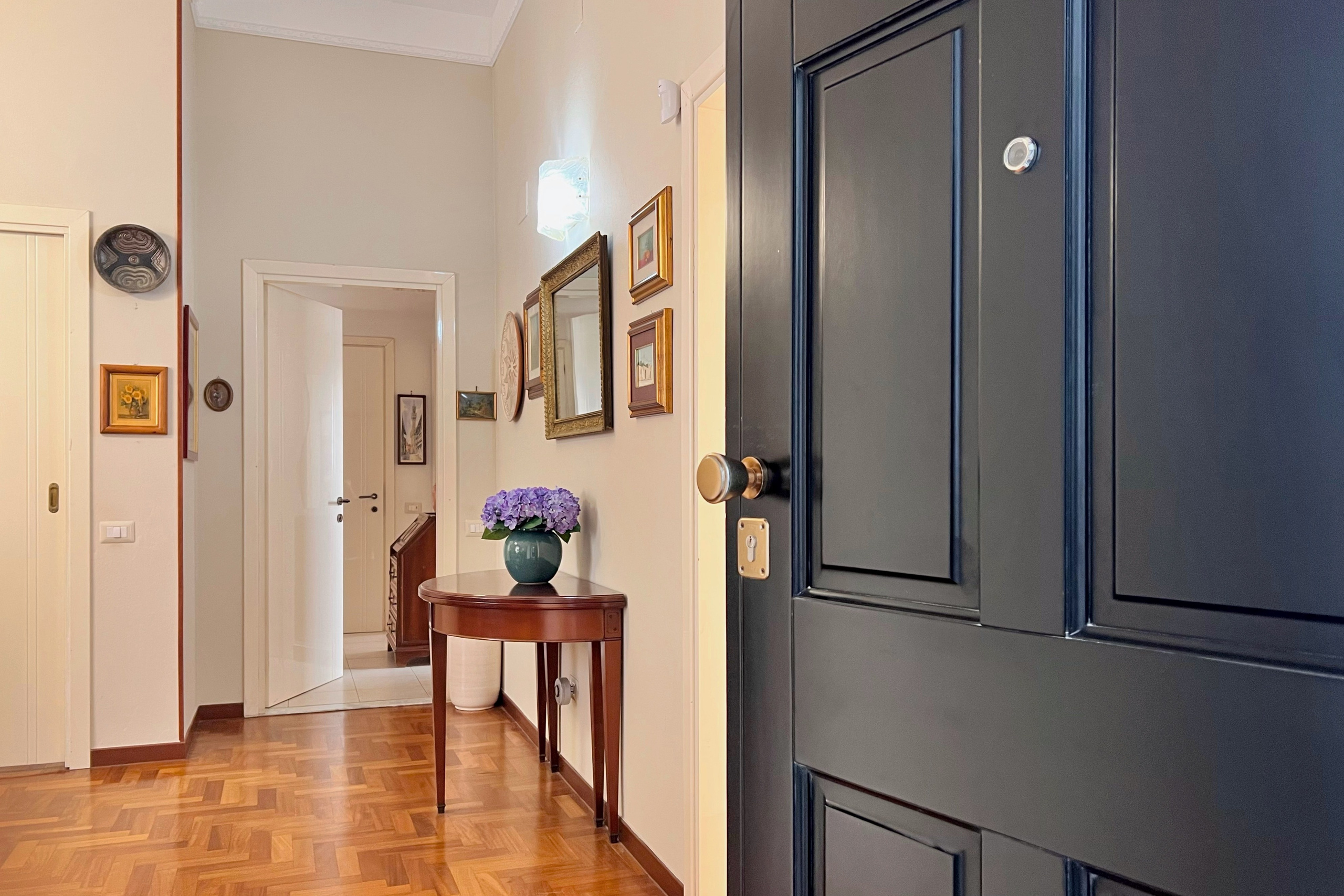 Appartamento in vendita. Eugenia Murru. Fotografa d’interni in Sardegna specializzata in case vacanza, affitti brevi. Foto naturali per Airbnb, Immobiliare in 48 ore