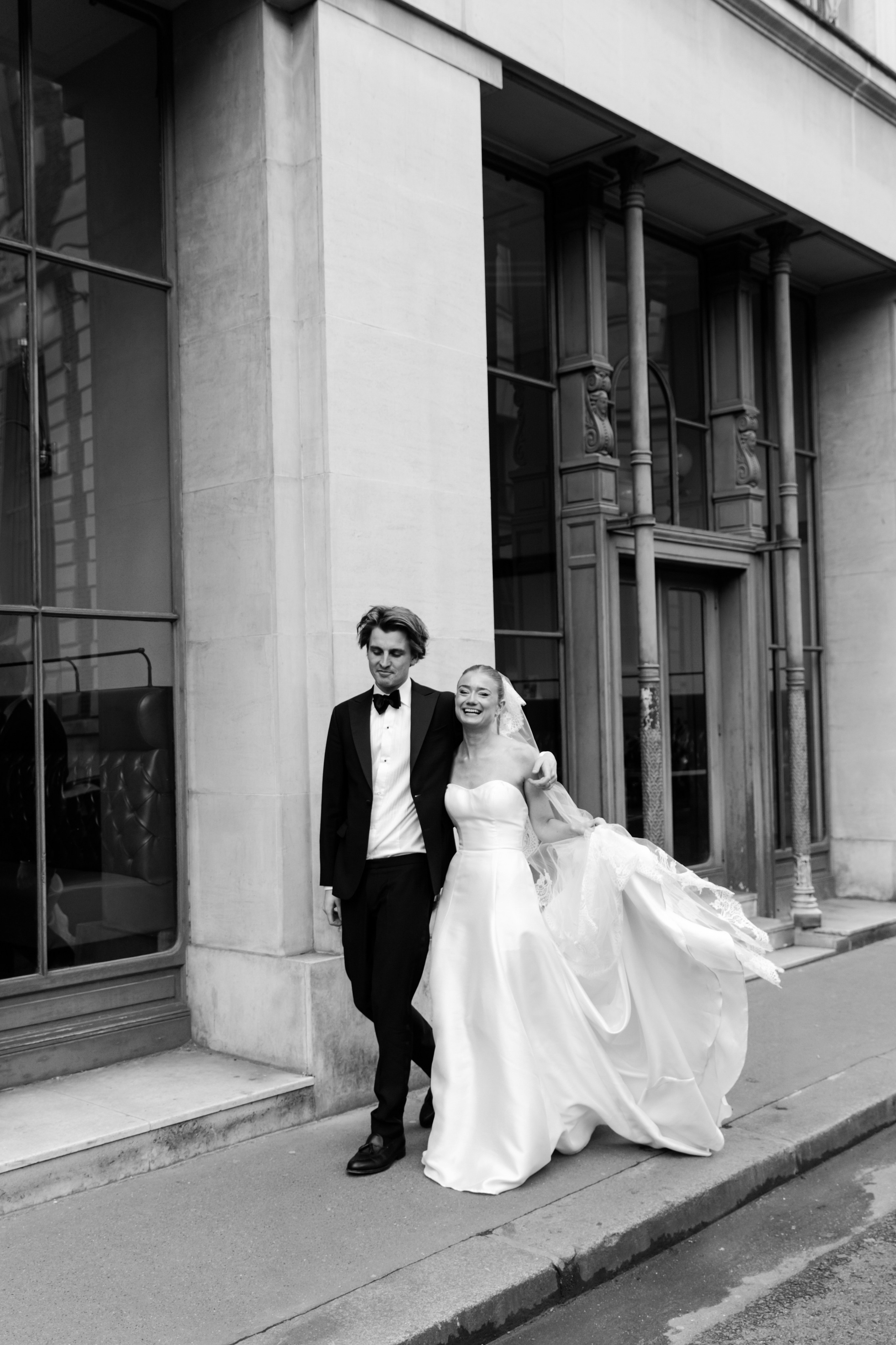 Clara & Douglas | Wedding Photography in Paris. Paris Wedding Photographer