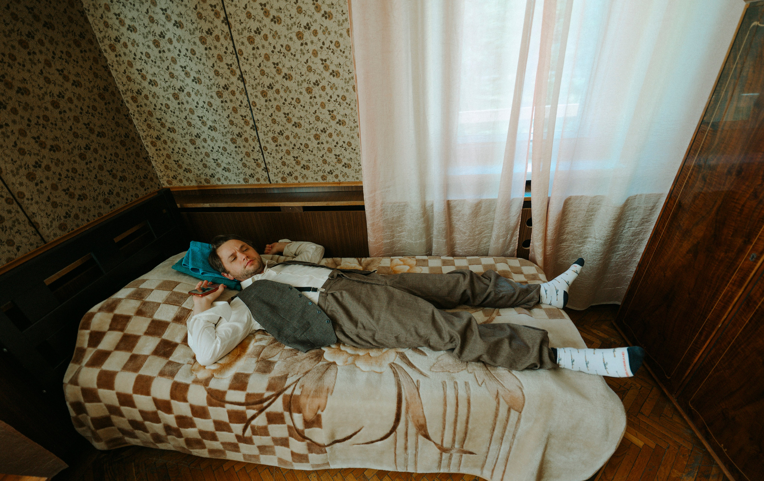 2025. Стрит-фотография, полная абсурда, идиотизма и красоты