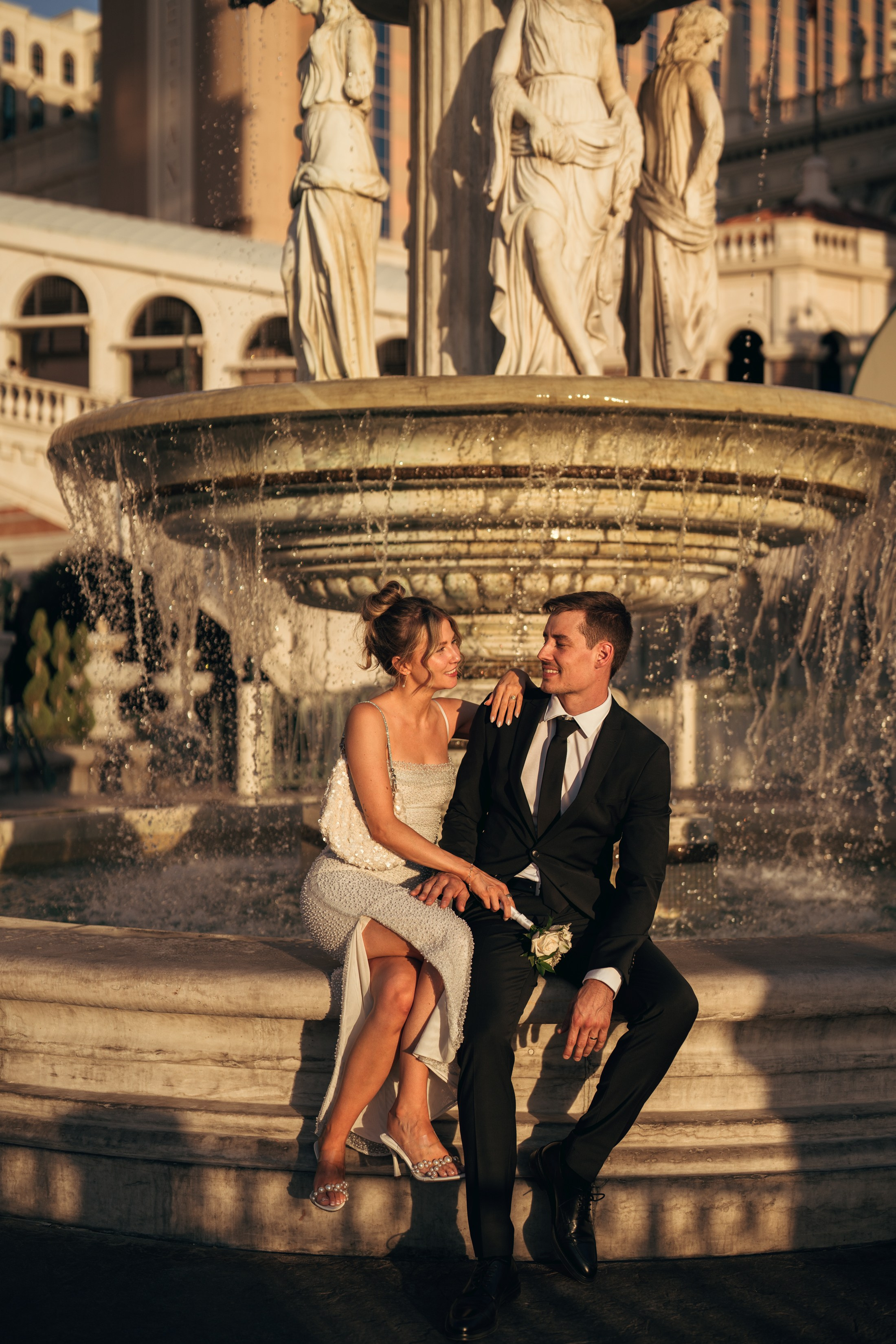 Eva&Jonny. Wedding & elopement photographer Viktoriya Kravtsov. Las Vegas