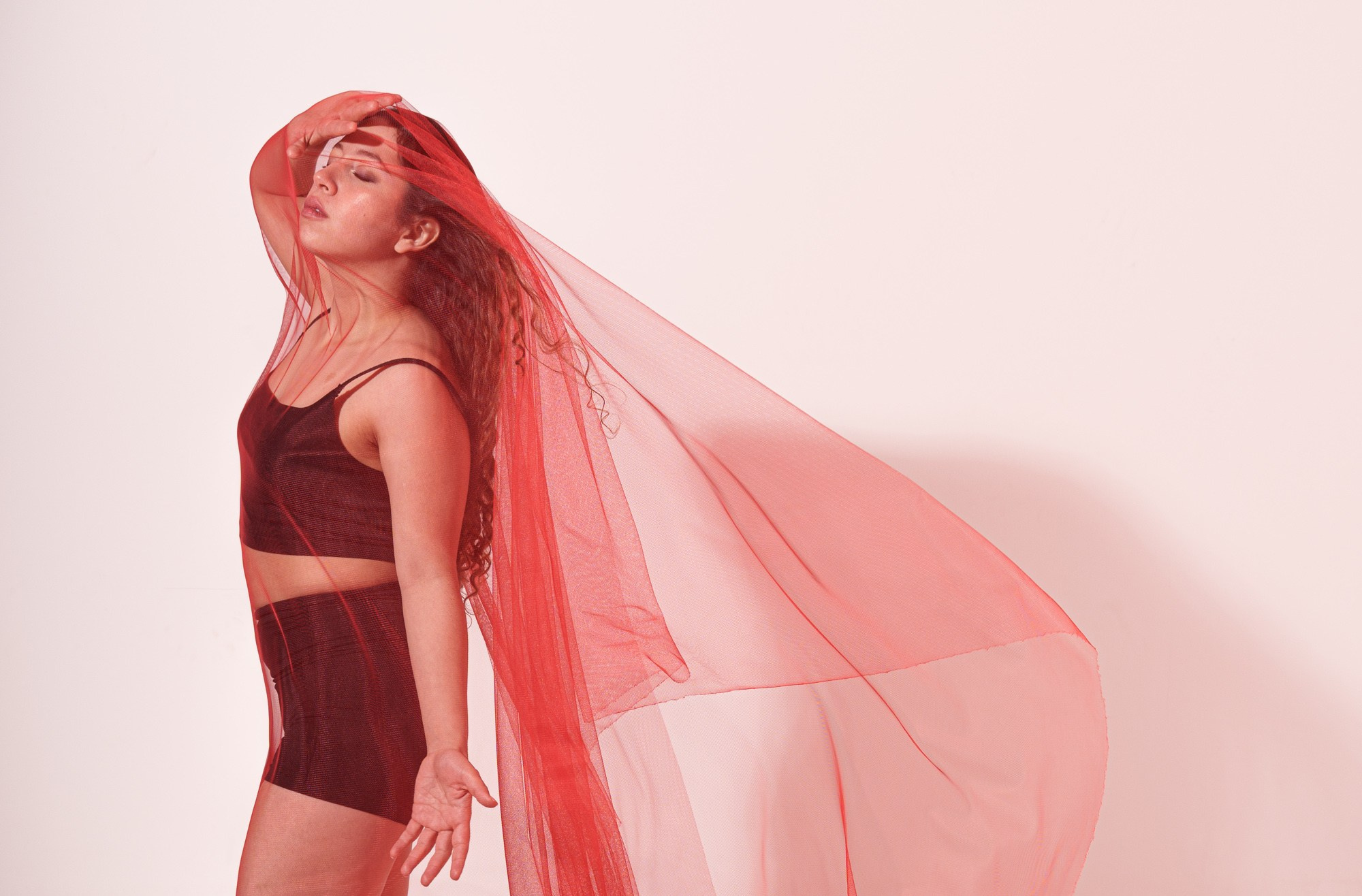 @intaarre Is a wonderful model. She is also a dancer. And works together with the photographer at all levels.