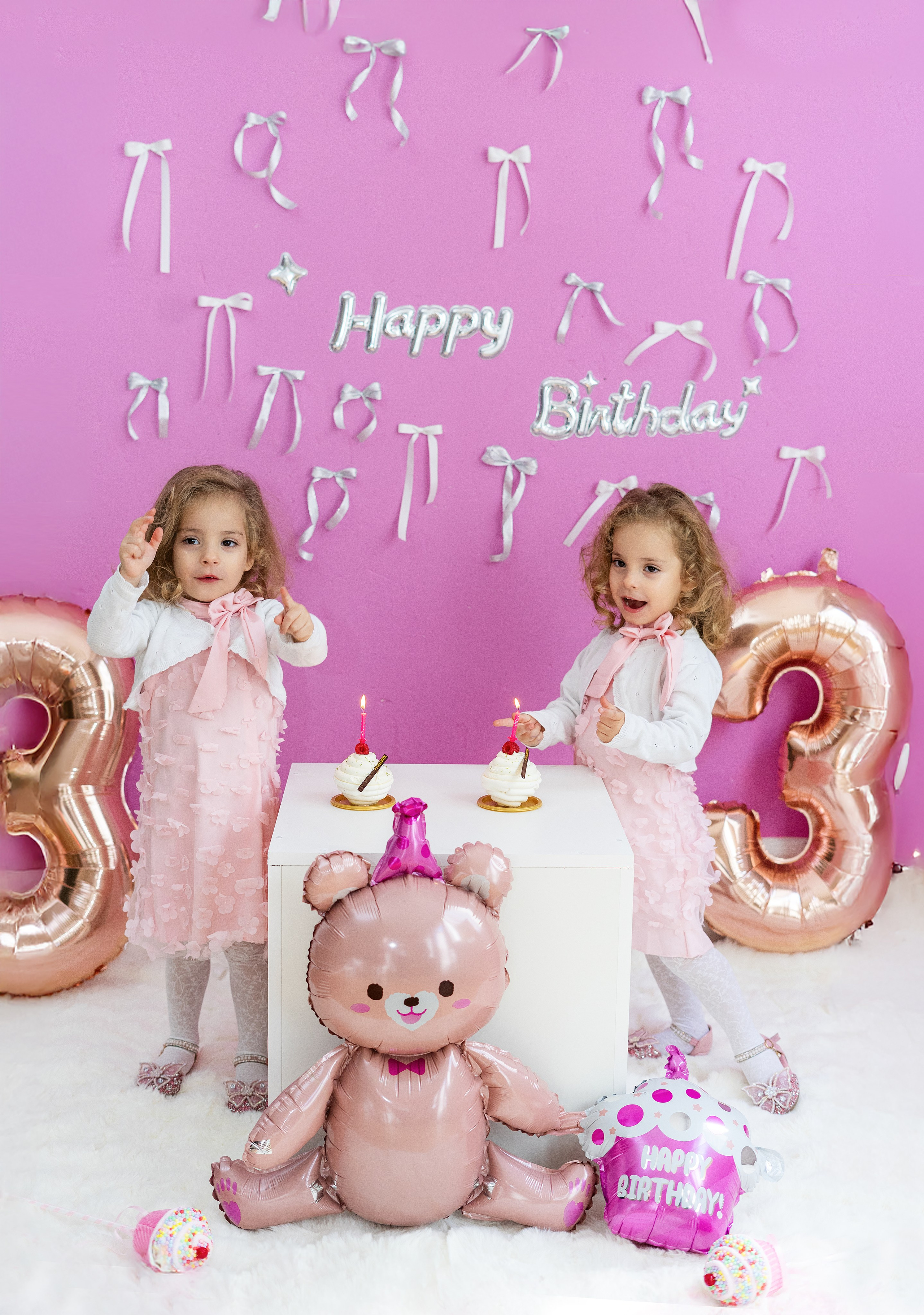 Maggie et Rosie 3 ans. Petit trésor photos de famille, grossesse et nouveau-né à Roanne