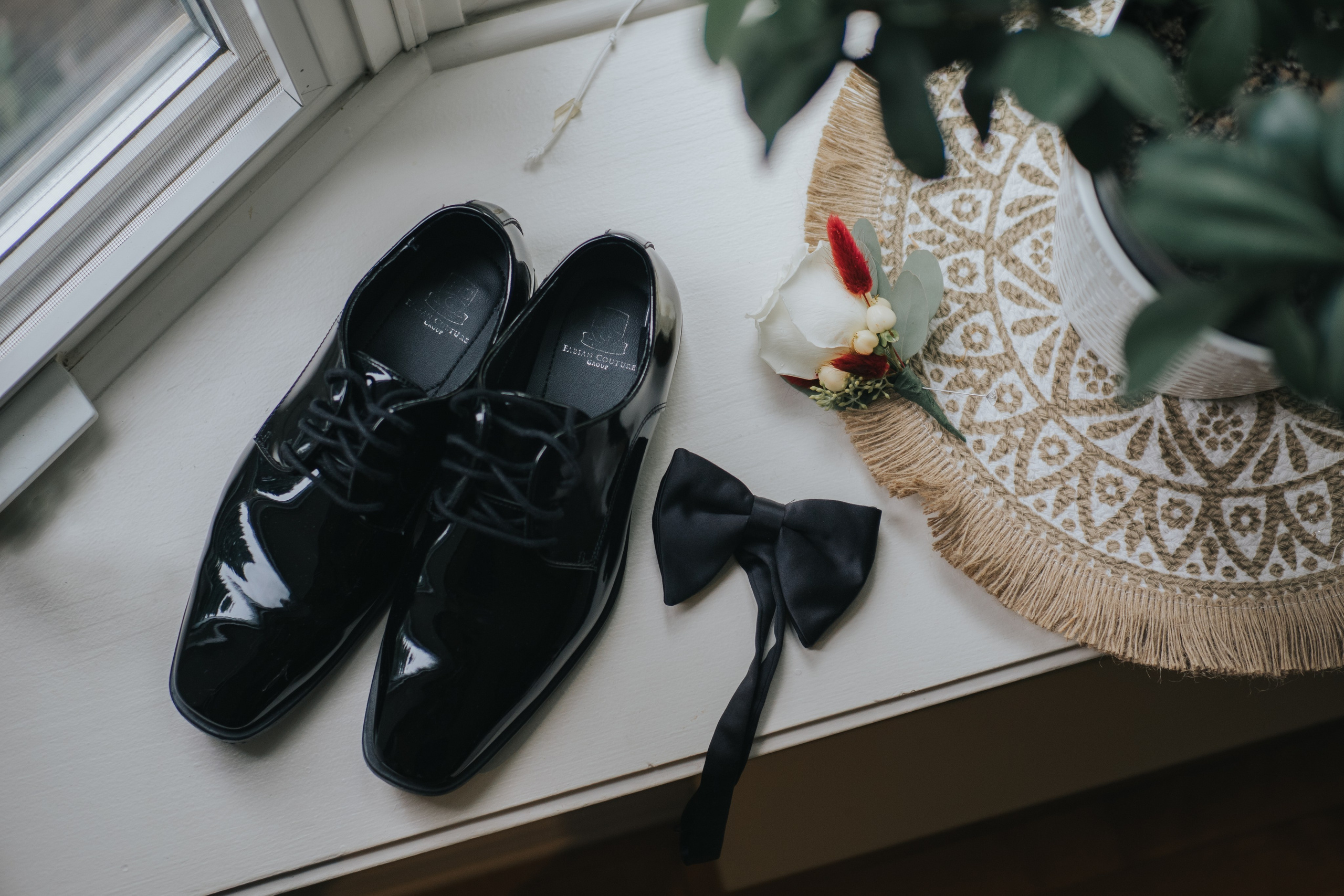 Wedding of Cassandra and Loïc in Beaconsfield, Montreal. Wedding and Family Photography Montreal Muriel Oe Photo