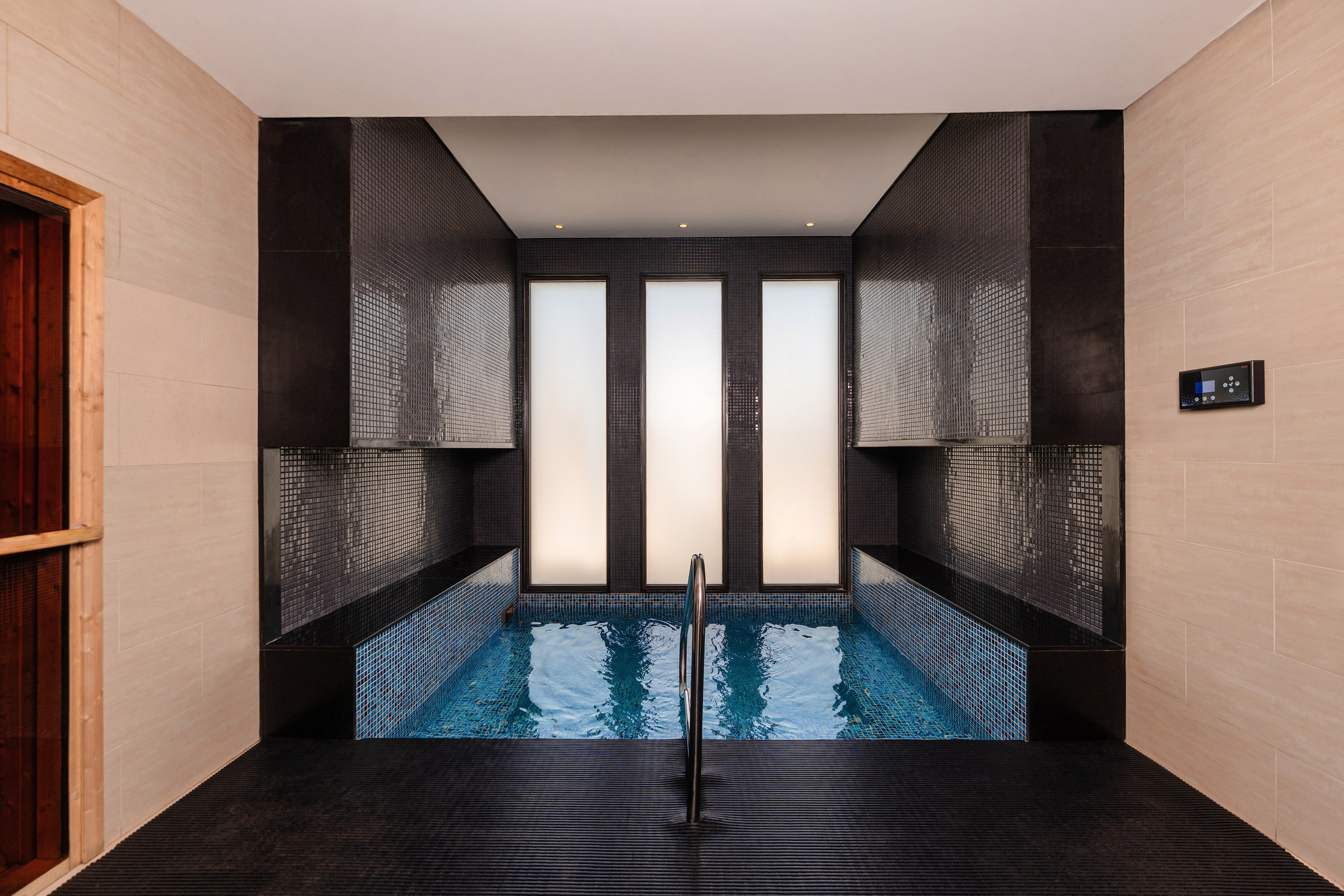 Hotel Photography Dubai — Denys Gromov. Denys Gromov