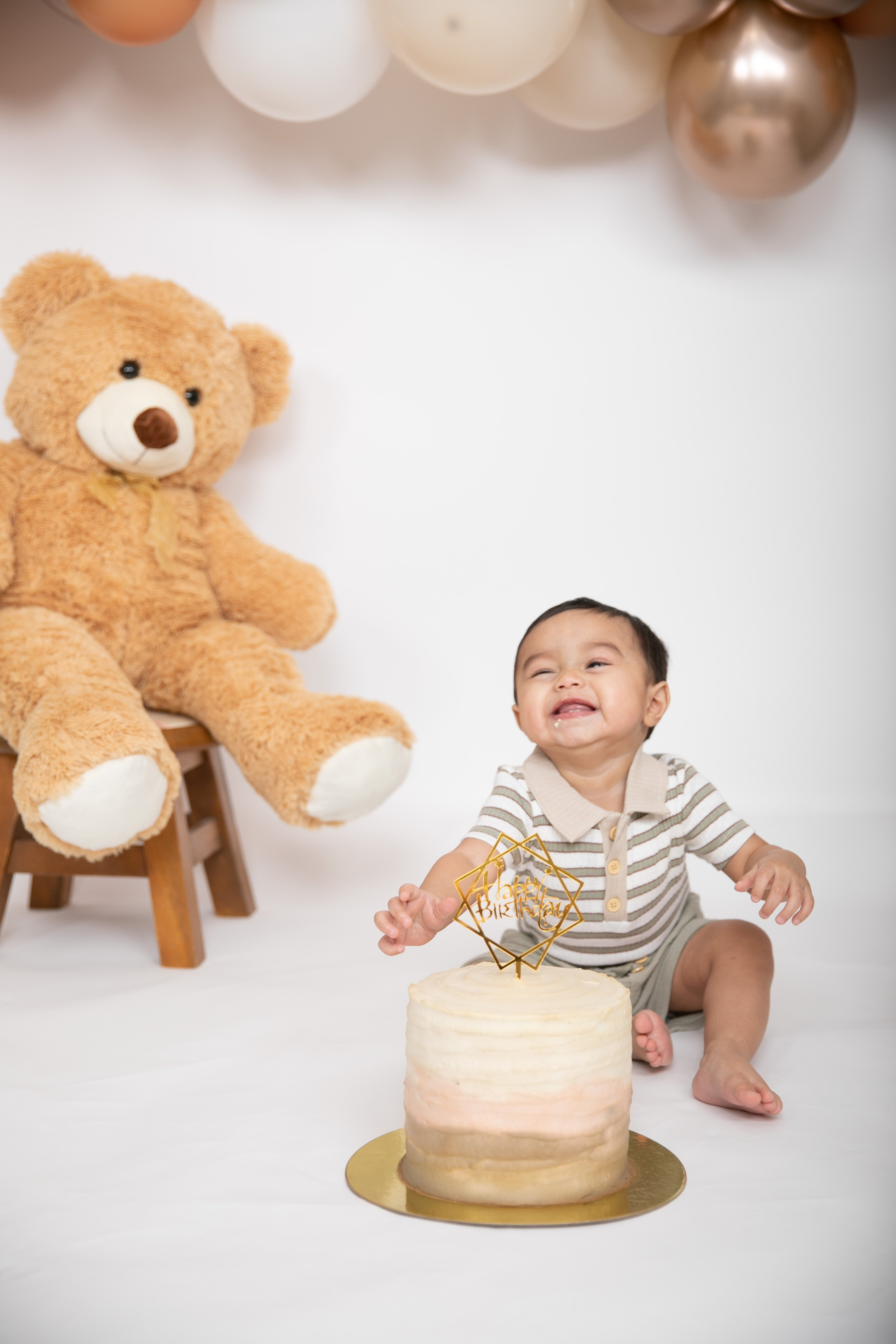 1st Cake Smash. Fotografía accesible en Calgary