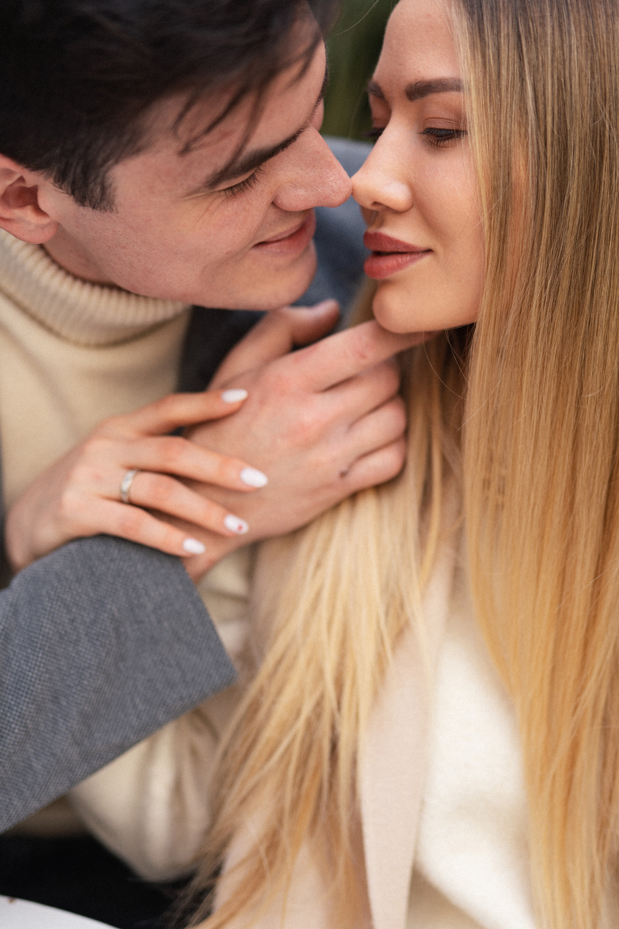 Fotógrafo de parejas en Madrid. Sesión de love story profesional. Sesión de retrato profesional. Fotógrafo en Madrid, España. Alyona Belyaninova