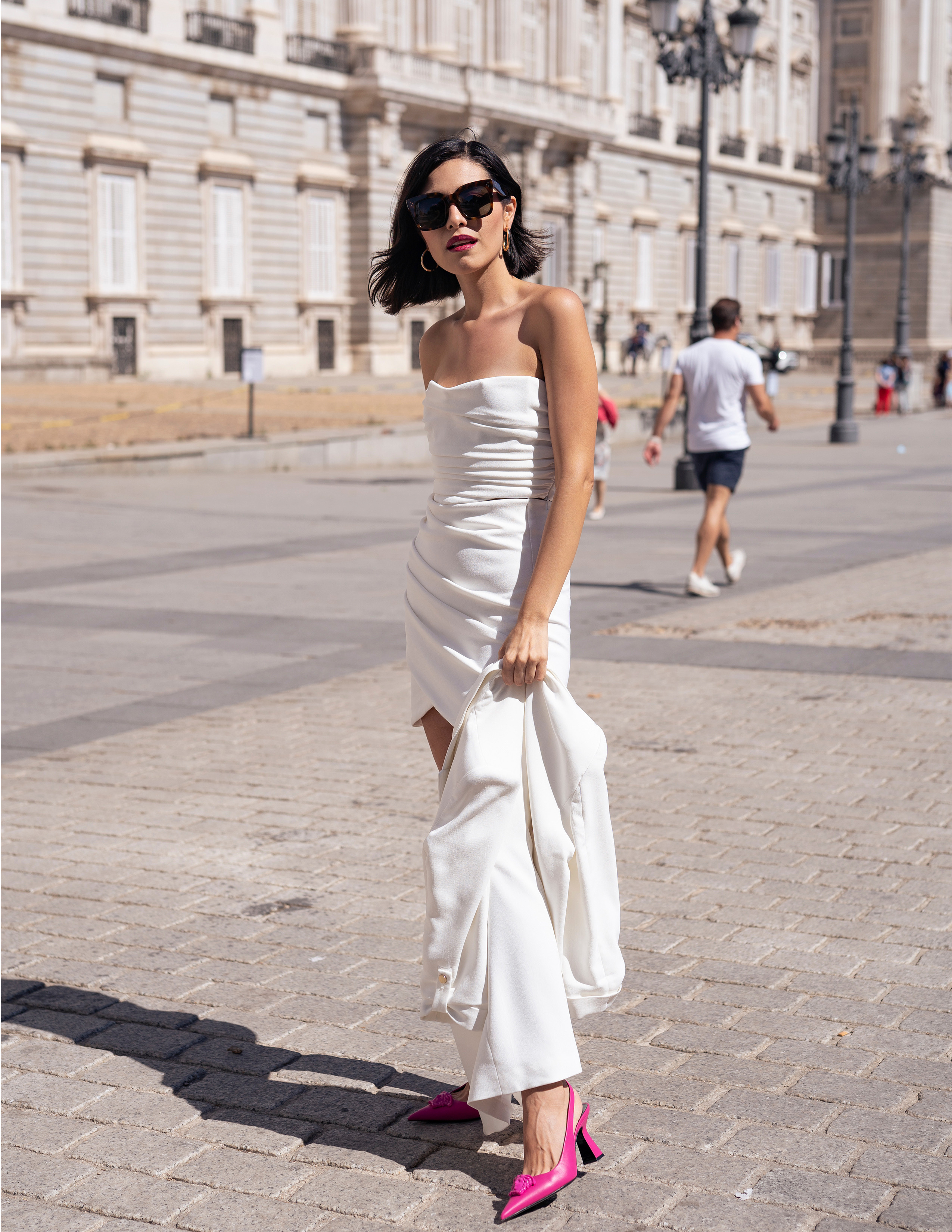 Content photography for influencers. Content development for stylist.  LinkedIn headshot Madrid. Photographer in Madrid, Spain. Alyona Belyaninova