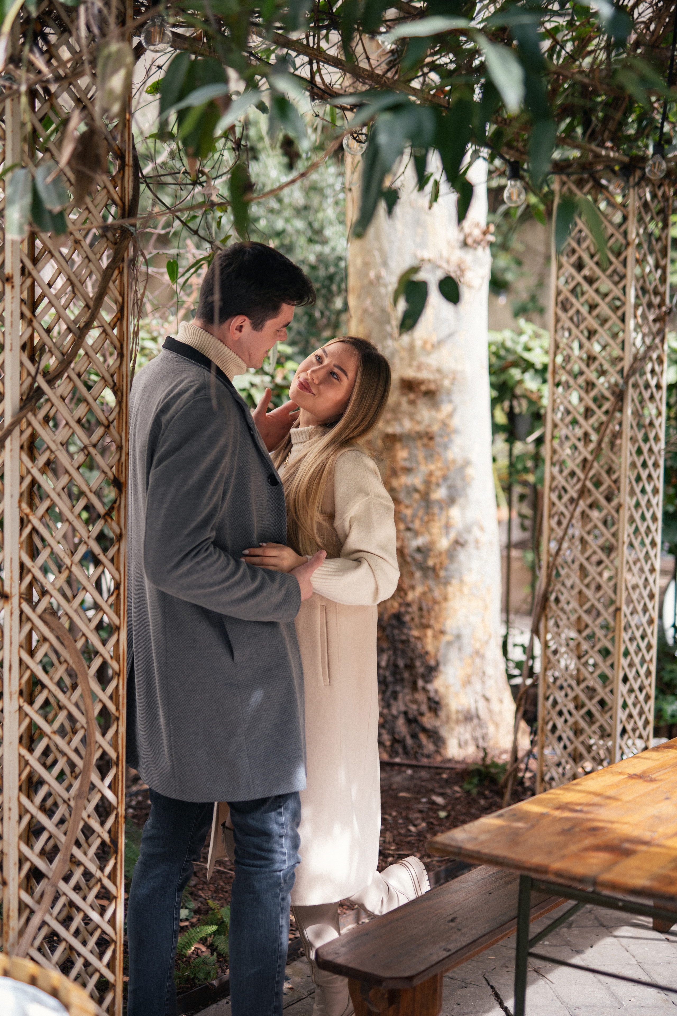 Fotógrafo de parejas en Madrid. Sesión de love story profesional. Sesión de retrato profesional. Fotógrafo en Madrid, España. Alyona Belyaninova