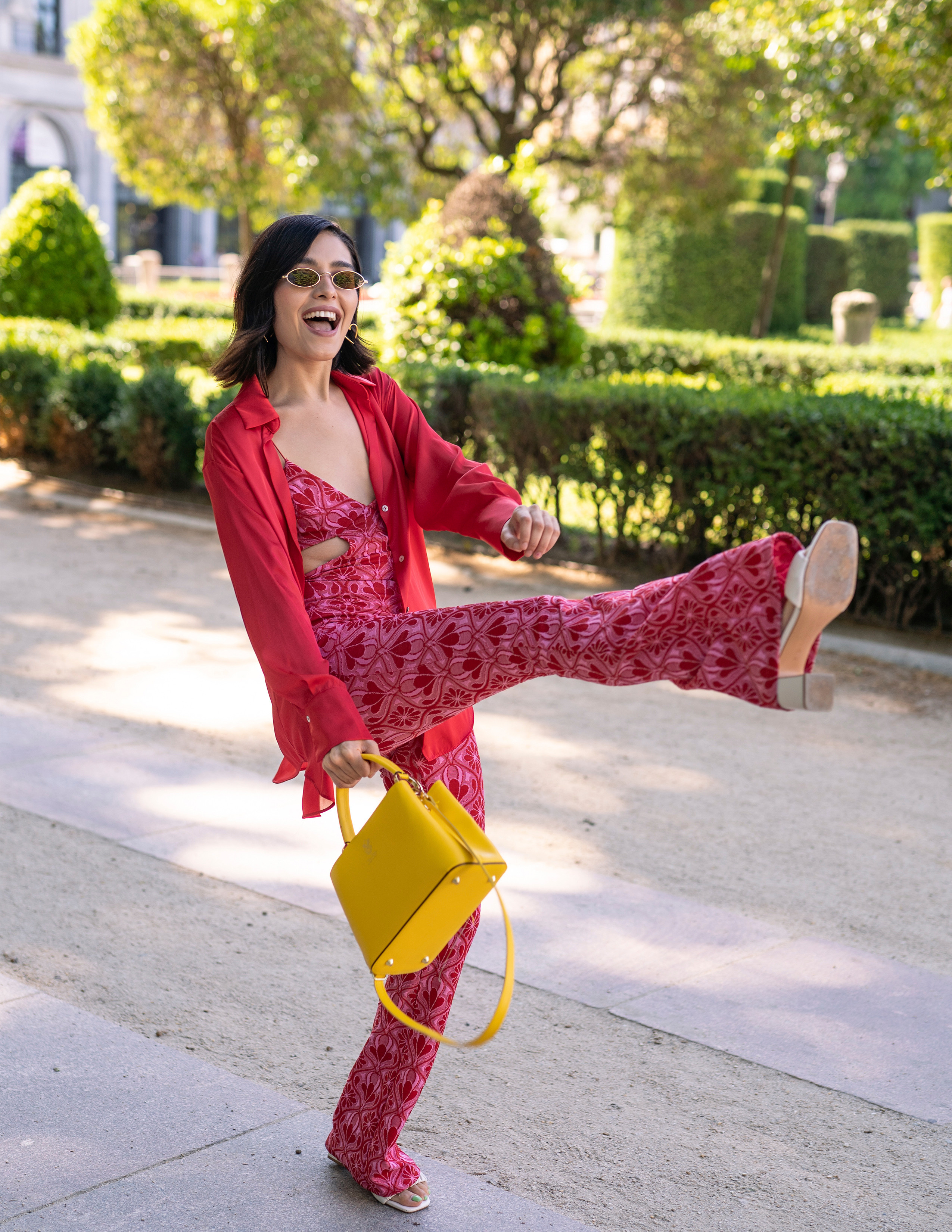 Content photography for influencers. Content development for stylist.  LinkedIn headshot Madrid. Photographer in Madrid, Spain. Alyona Belyaninova