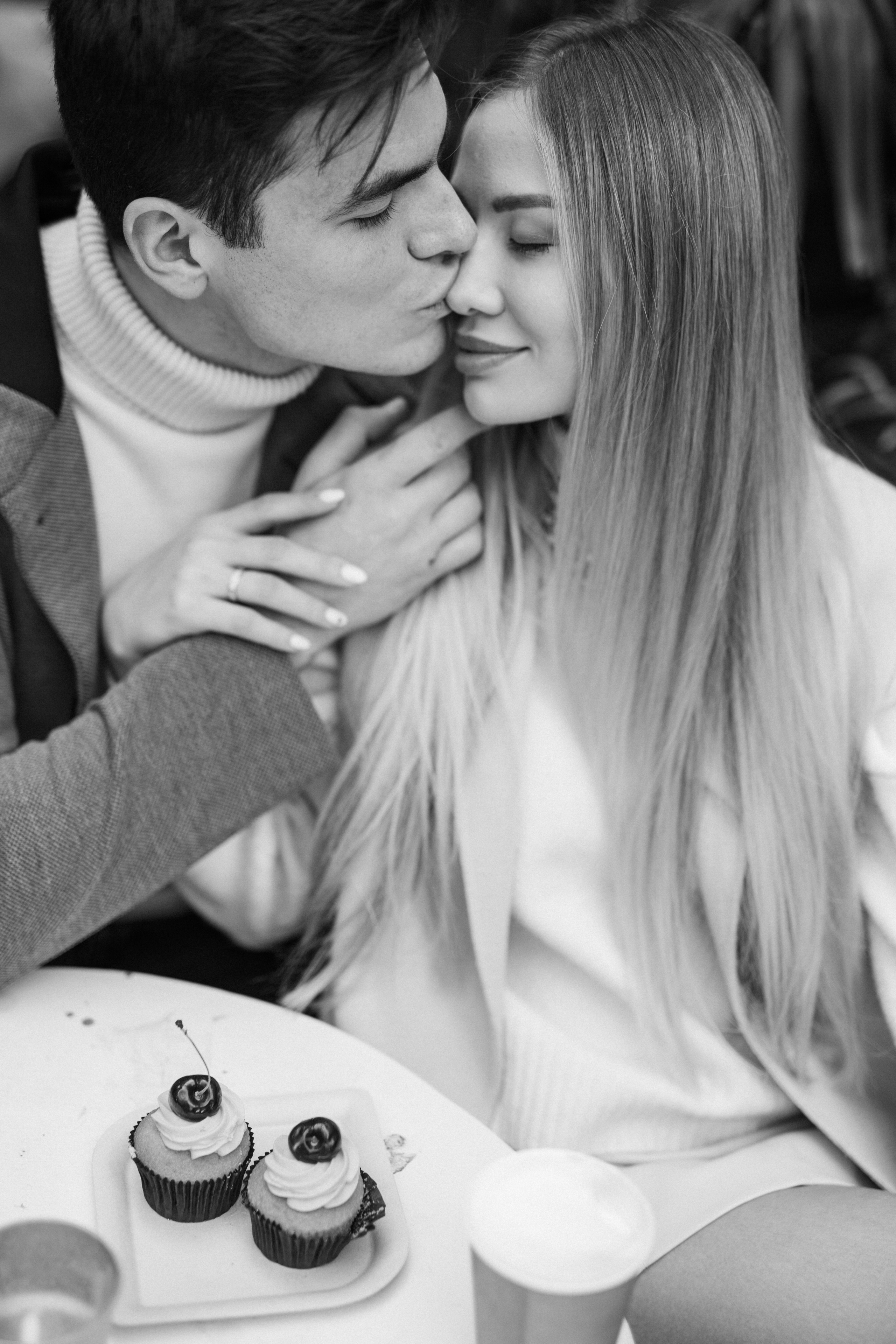 Fotógrafo de parejas en Madrid. Sesión de love story profesional. Sesión de retrato profesional. Fotógrafo en Madrid, España. Alyona Belyaninova