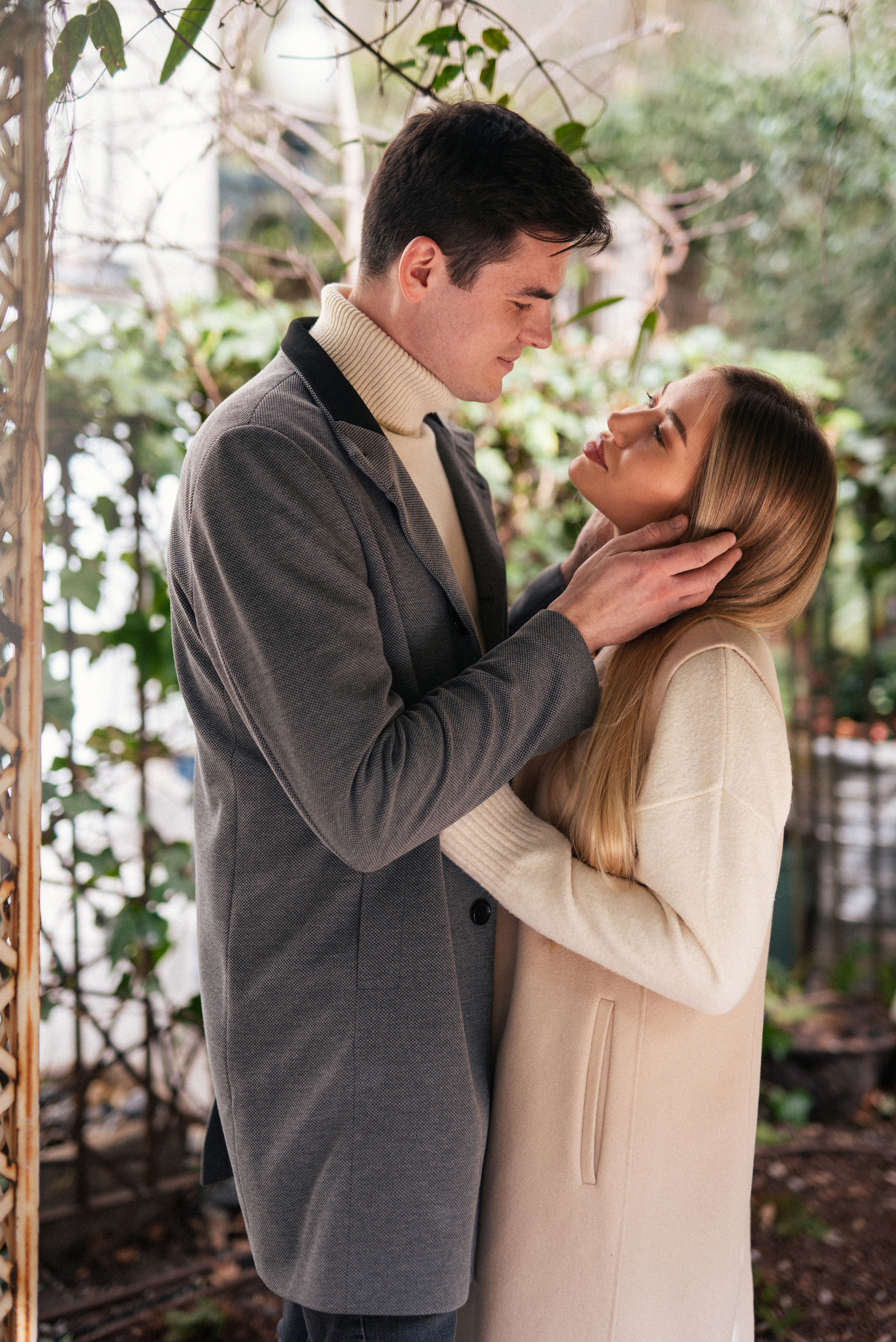 Fotógrafo de parejas en Madrid. Sesión de love story profesional. Sesión de retrato profesional. Fotógrafo en Madrid, España. Alyona Belyaninova