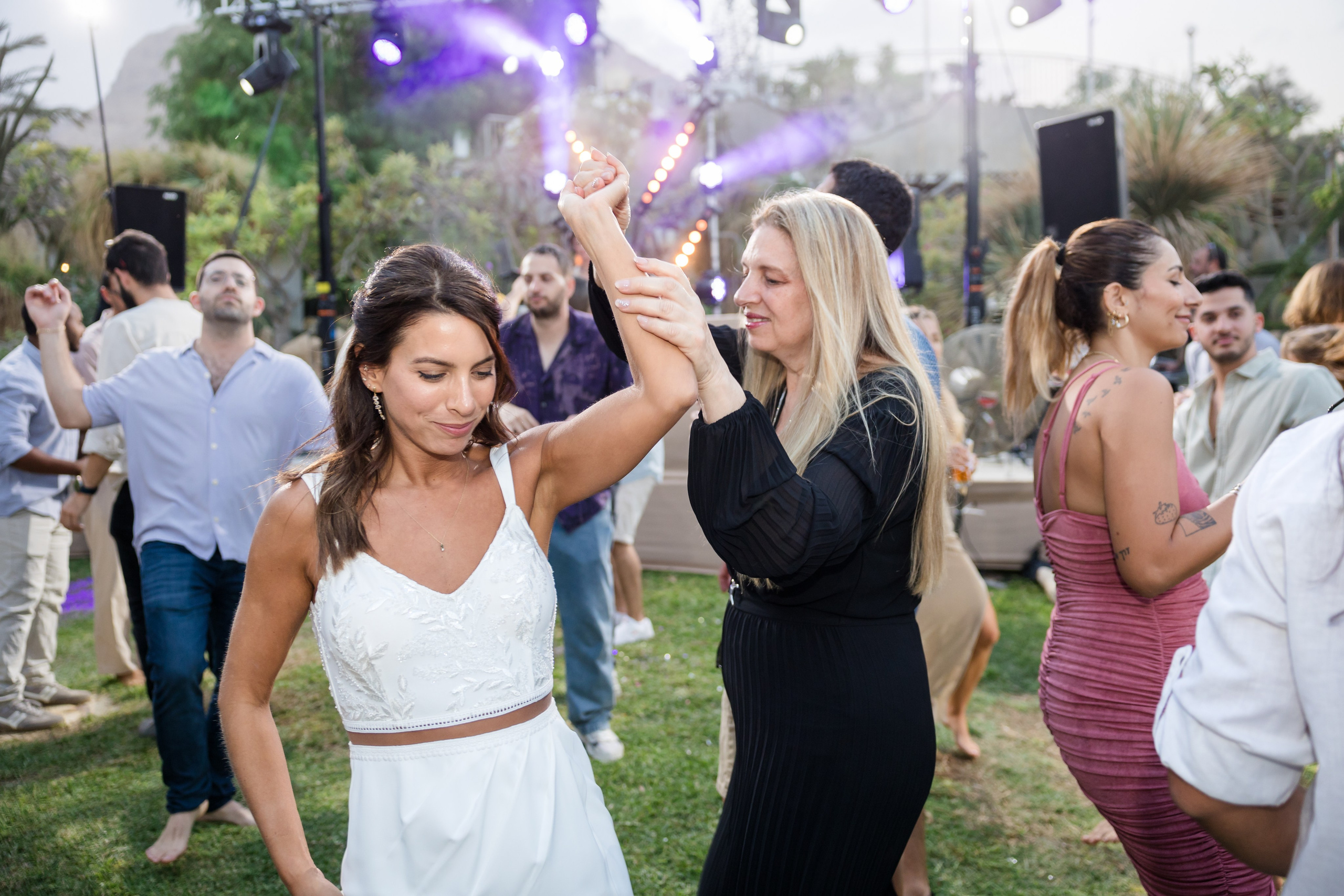 Shirley & Yoav. AMIR BUCHNIK PHOTOGRAPHER
