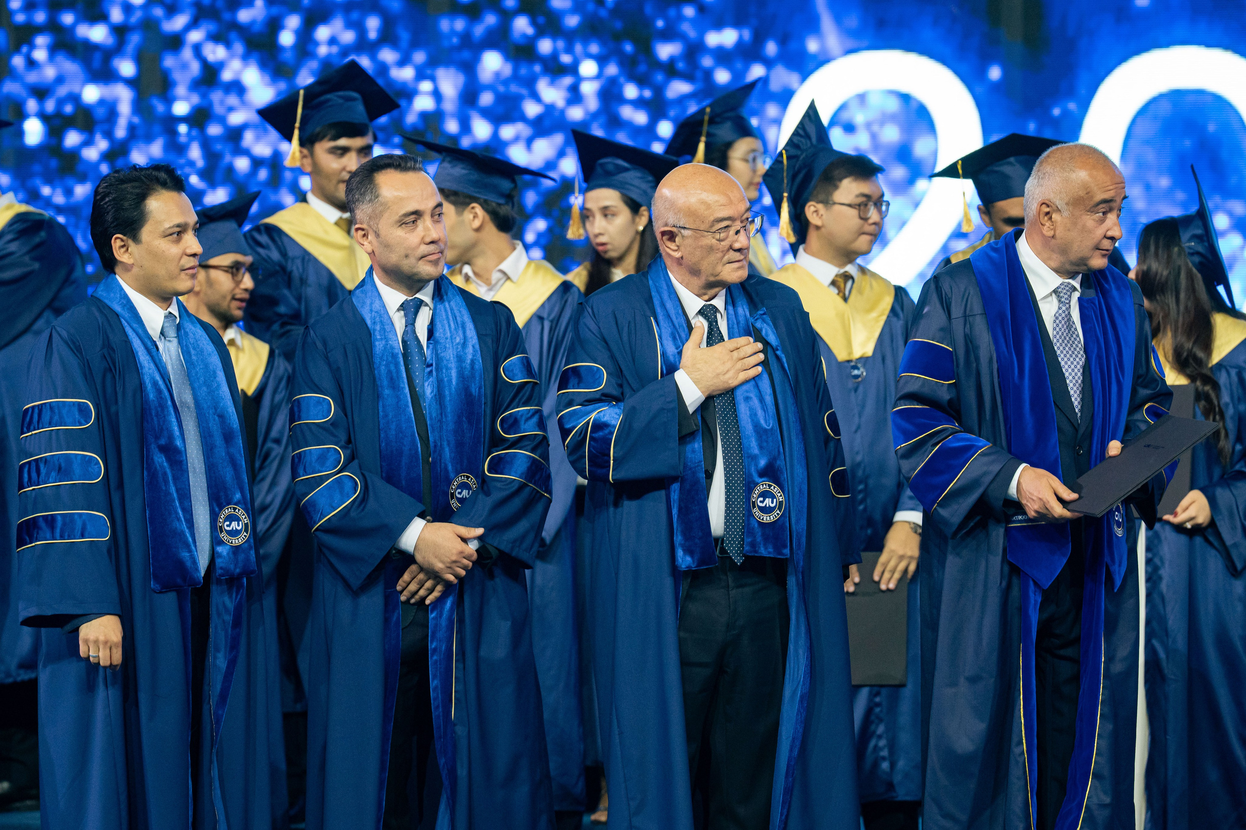 Как Central Asian University провёл одну из самых ярких выпускных церемоний. Георгий Намазов | Фотограф в Ташкенте