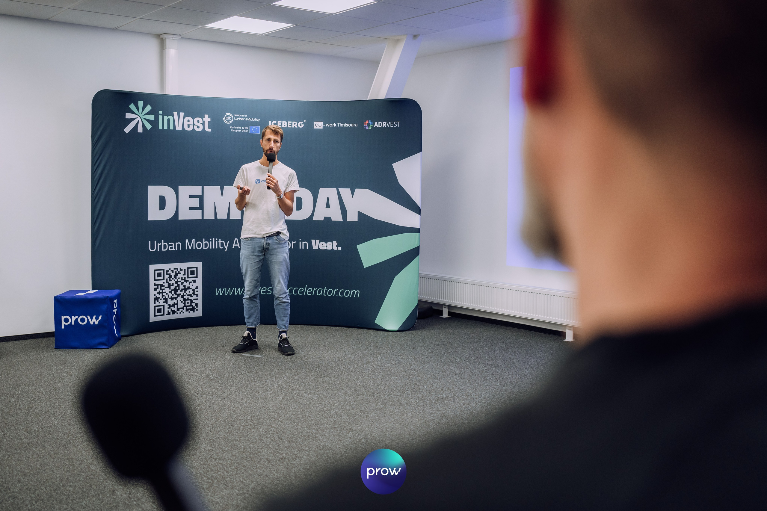 InVest DemoDay @ Cowork. Cozac Cristian Photographer