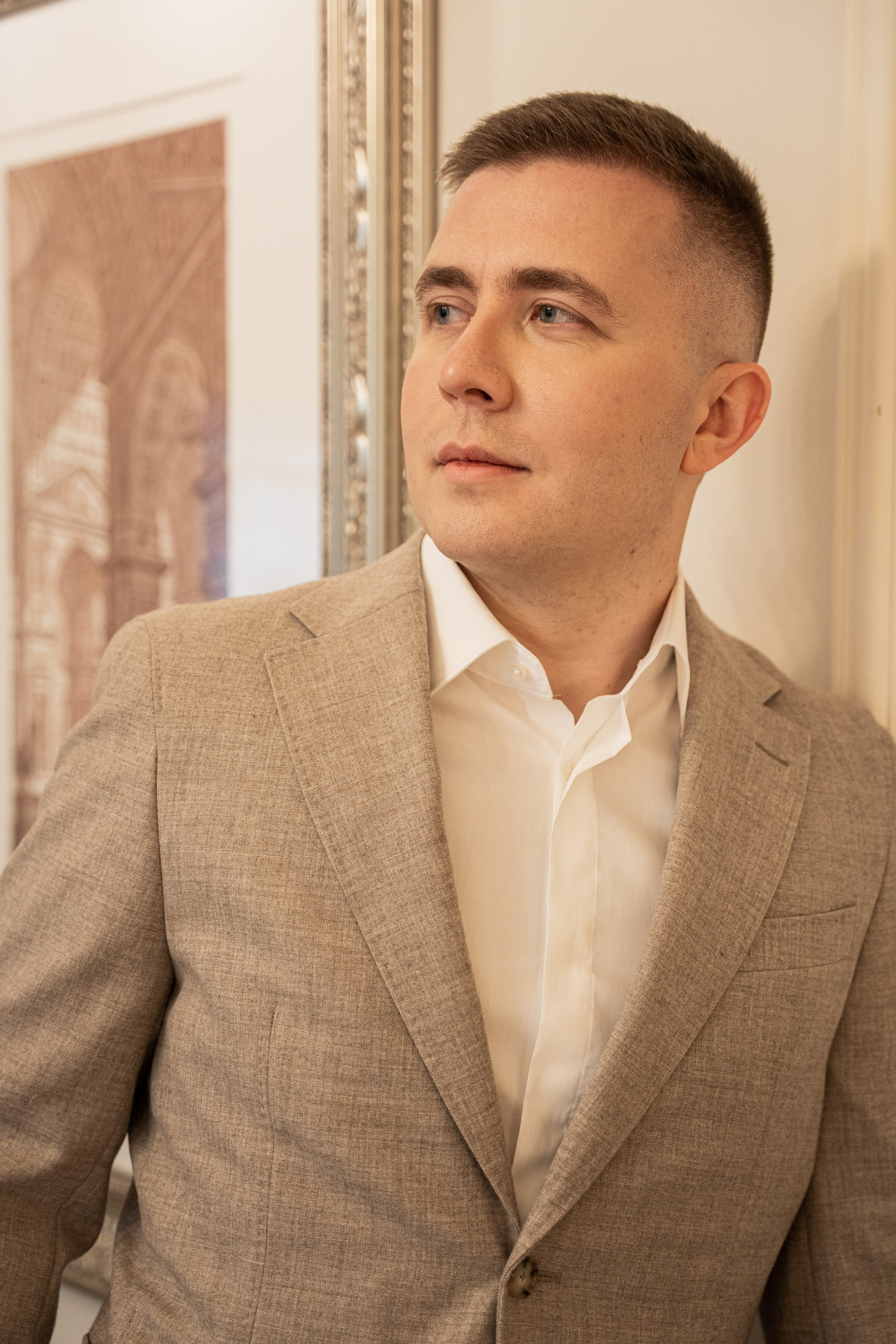 WEDDING. Photo and video production. Editing & retouching services. Training