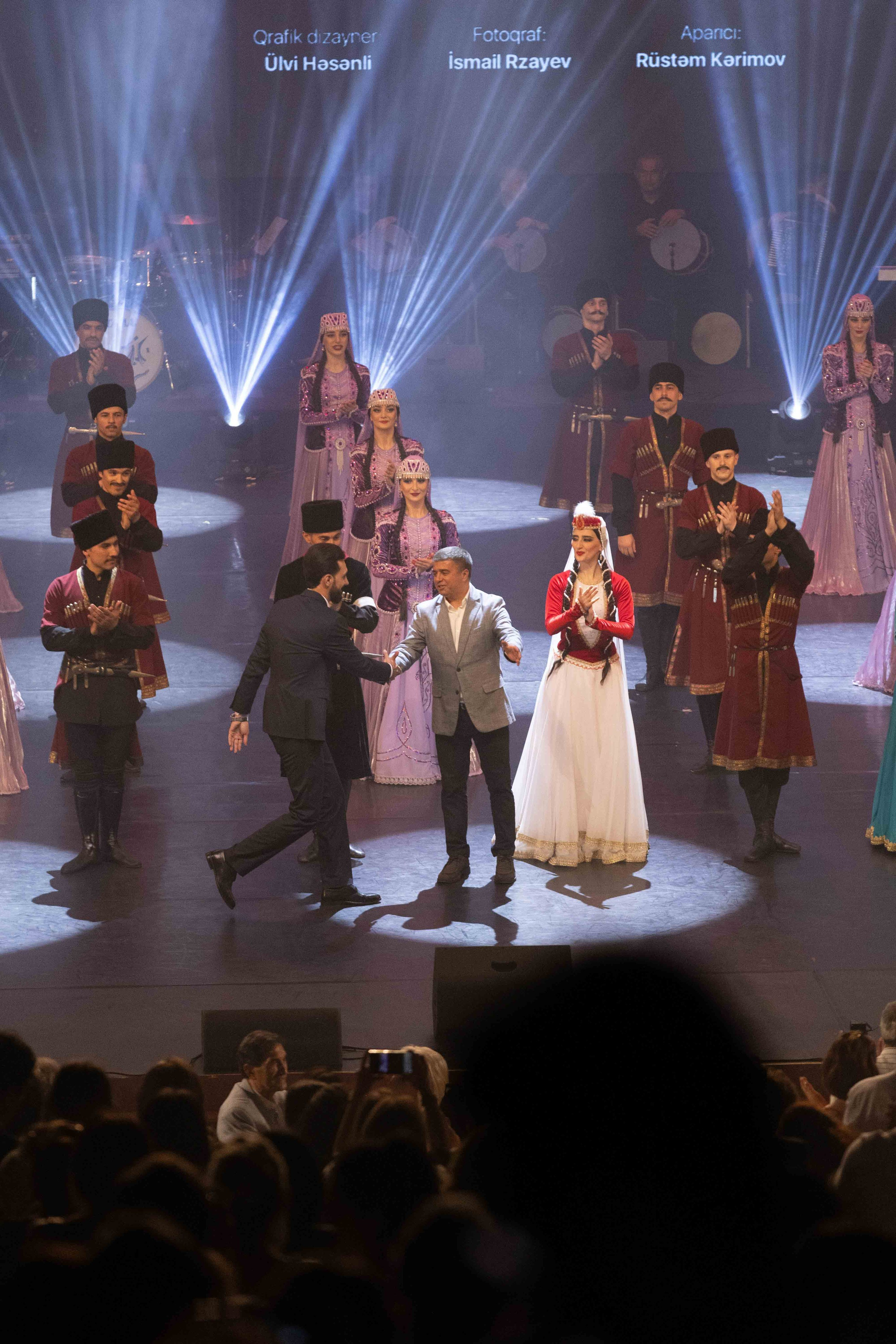 STATE DANCE ENSEMBLE. Wedding&Event photographer Ismail Rzayev in Baku