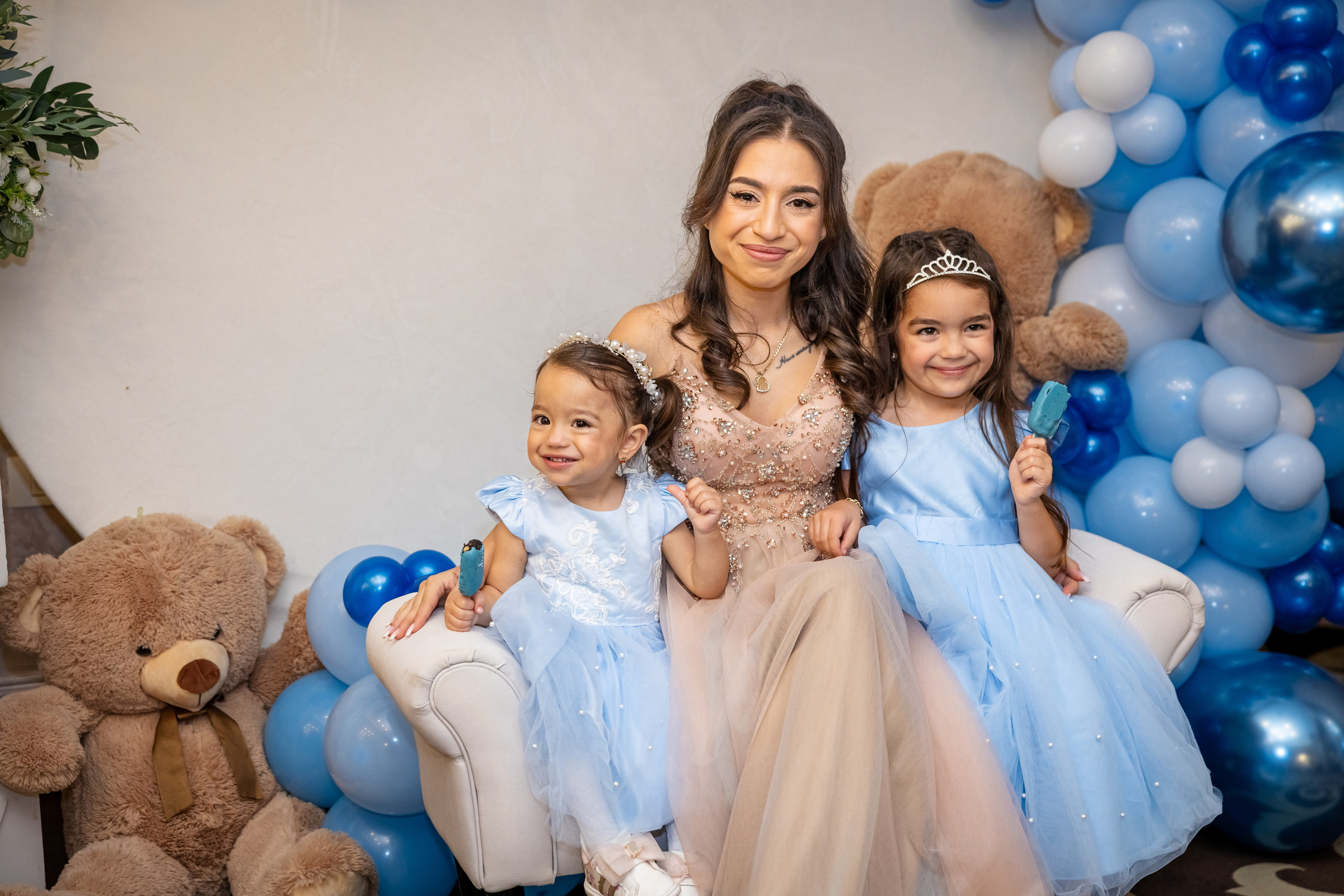 Andrei Sebastian. Moments By Gub