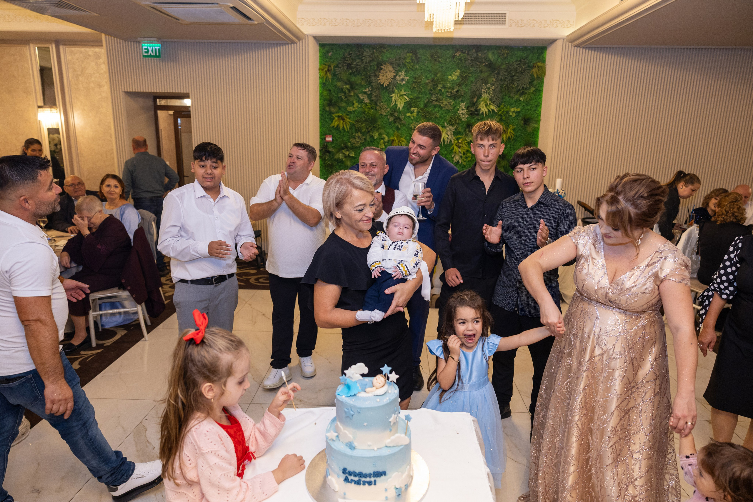 Andrei Sebastian. Moments By Gub