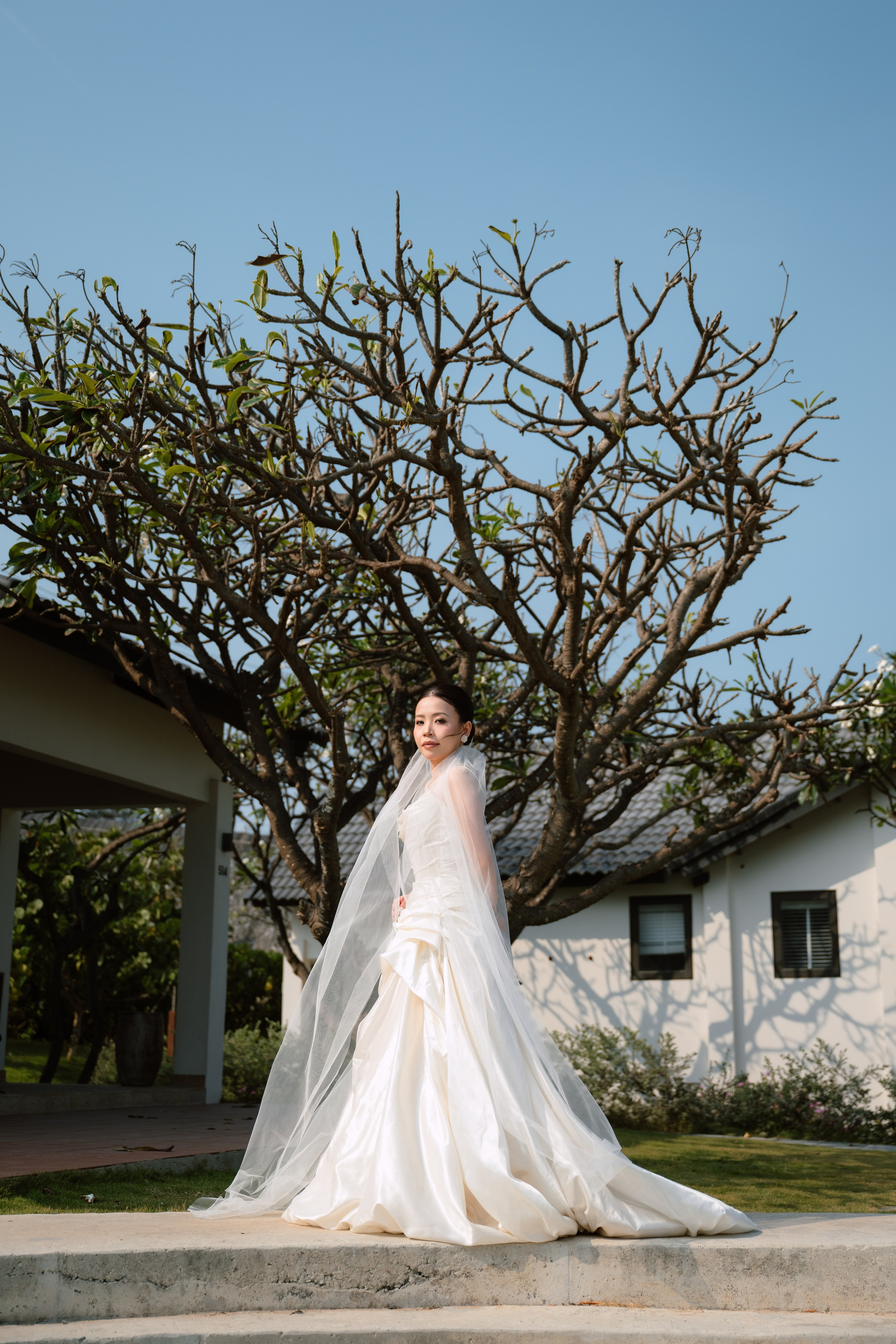 Uyên & Lee. Cam Images
