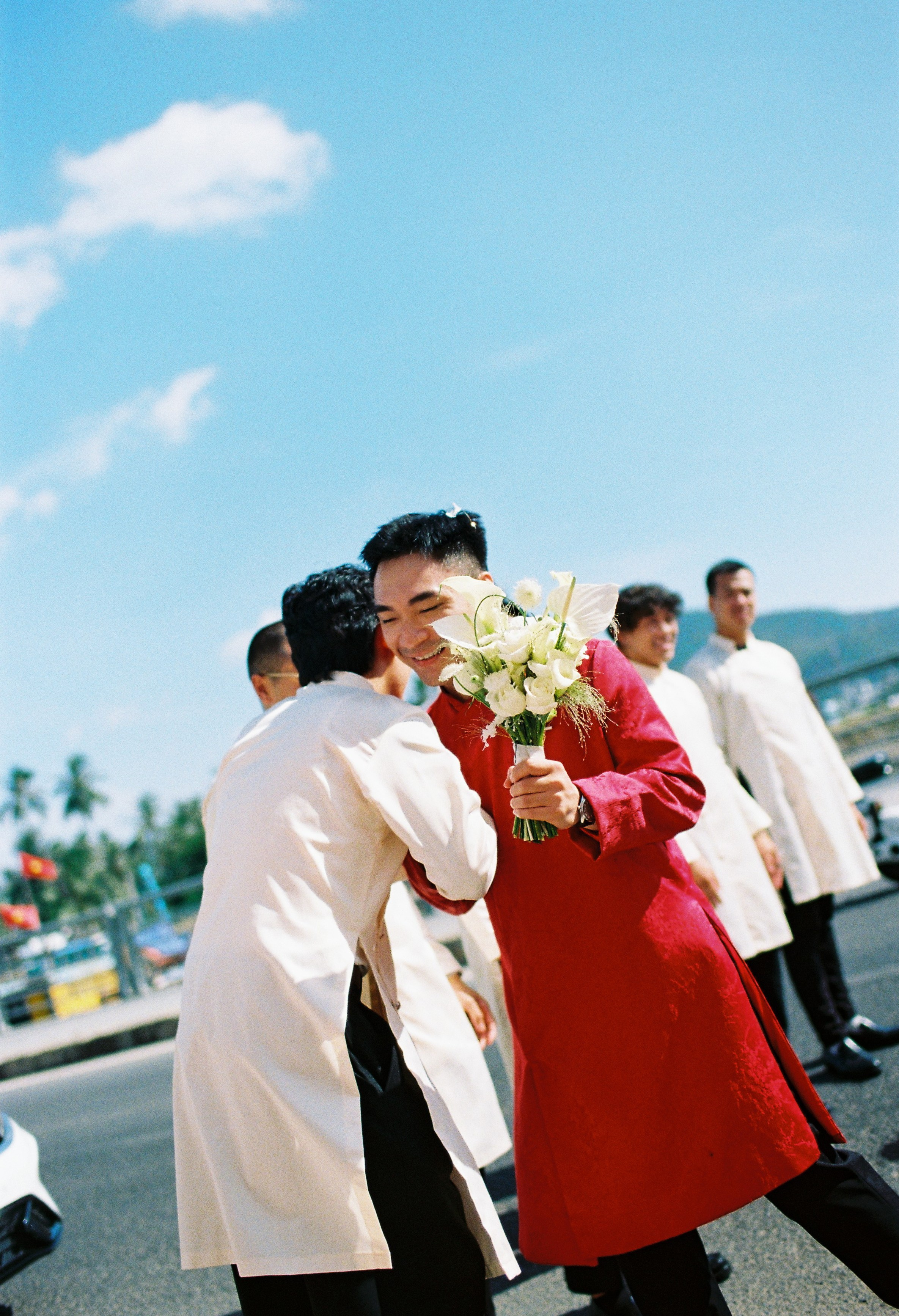 Tân & Thảo. Cam Images