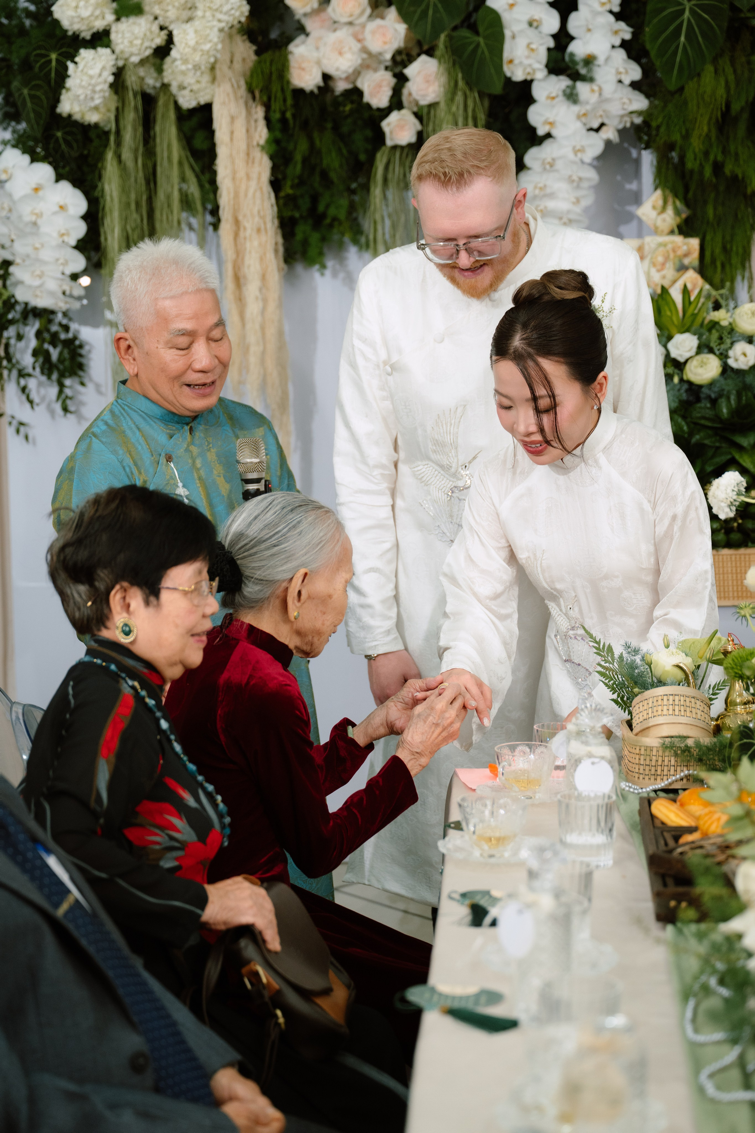 Uyên & Lee. Cam Images
