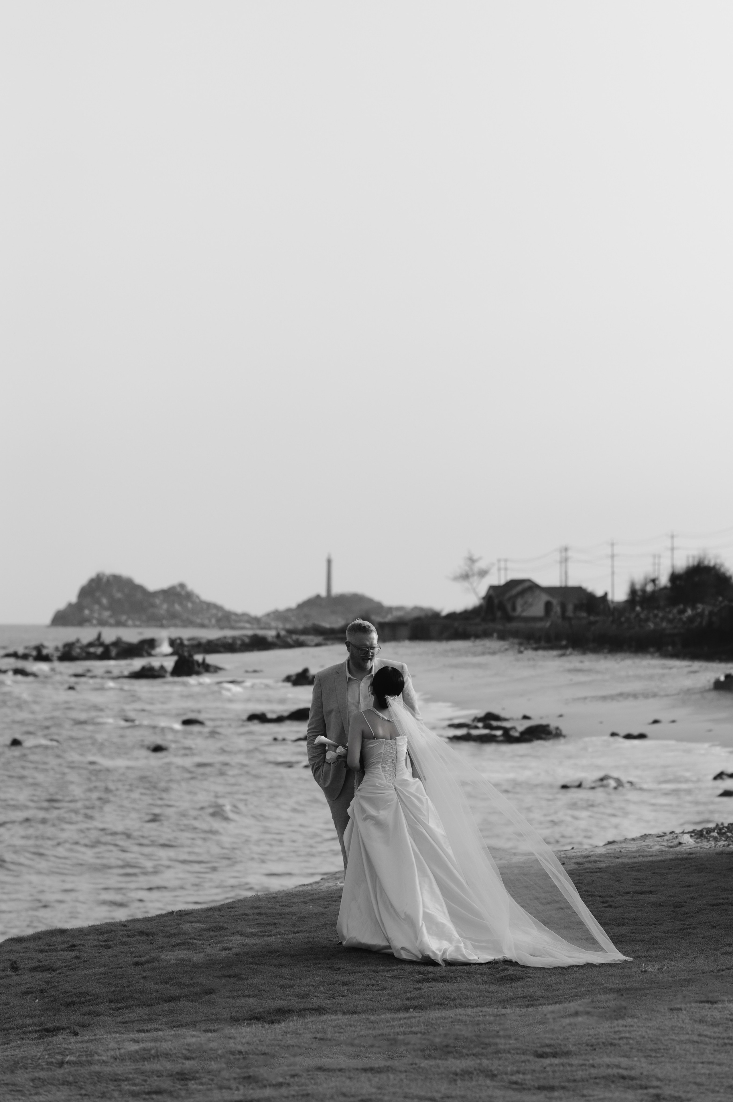 Uyên & Lee. Cam Images