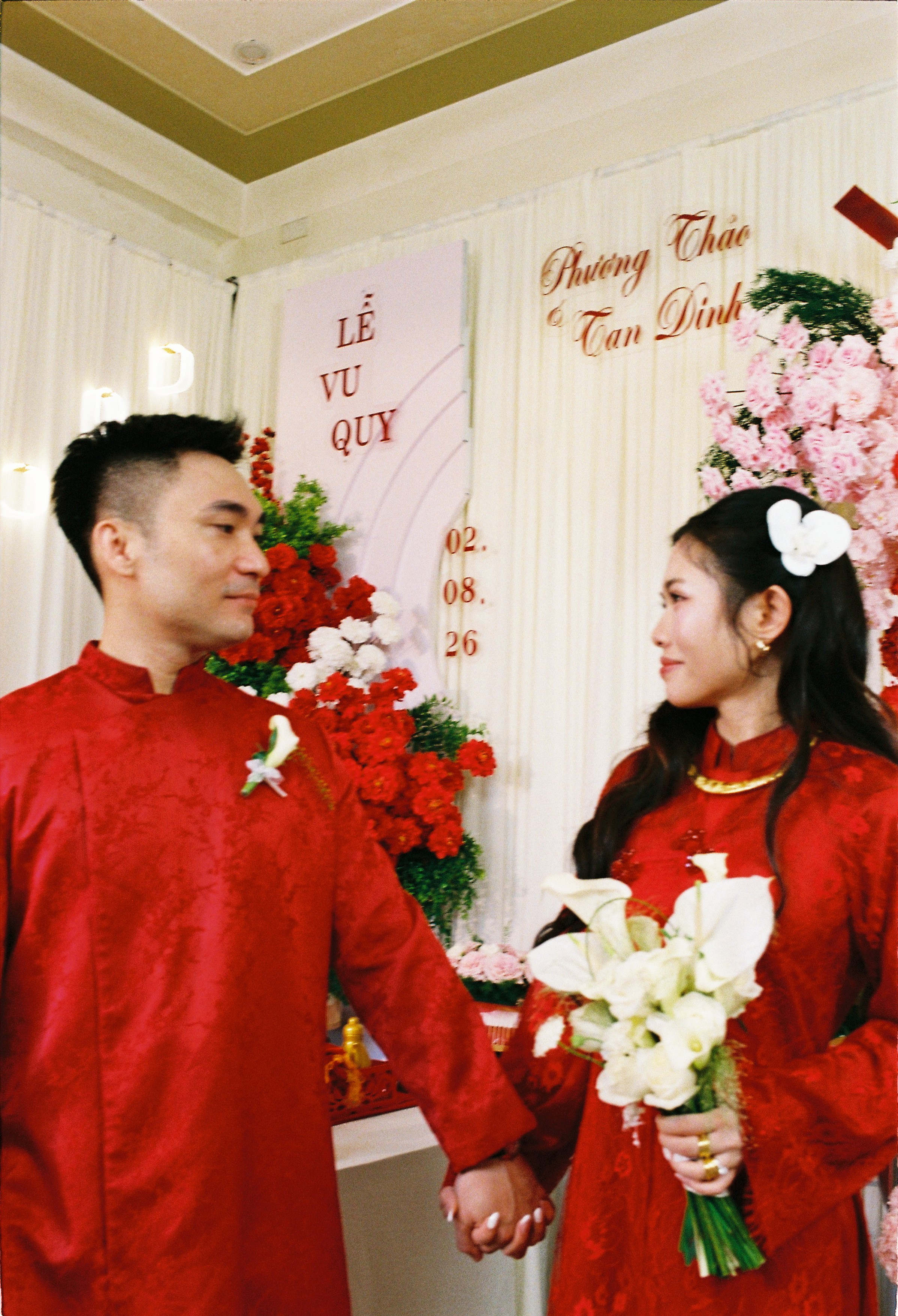 Tân & Thảo. Cam Images