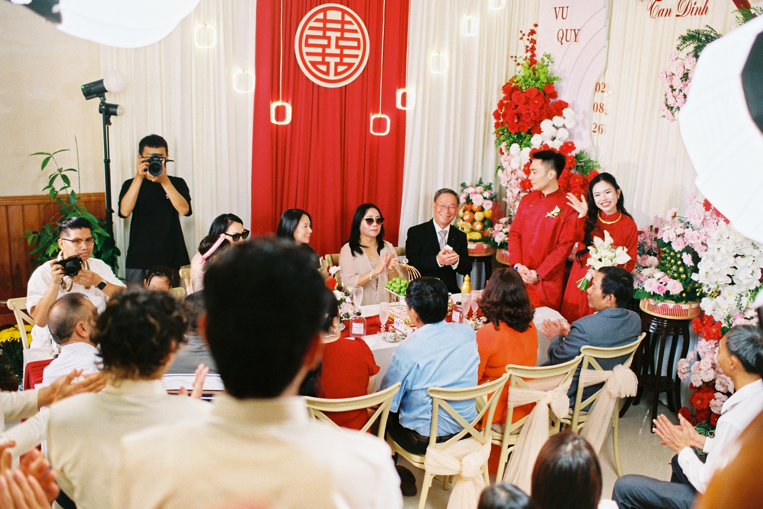 Tân & Thảo. Cam Images