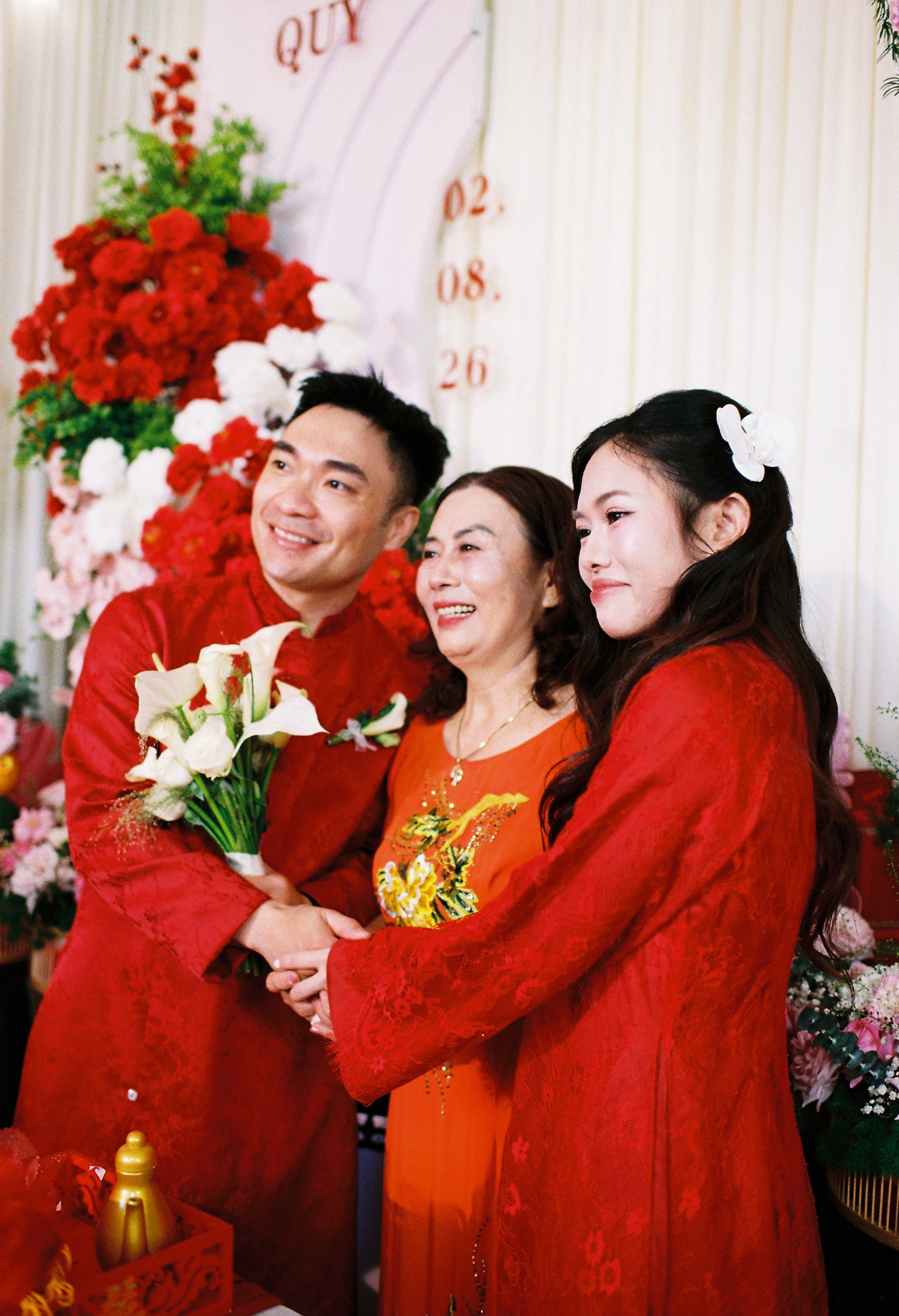 Tân & Thảo. Cam Images