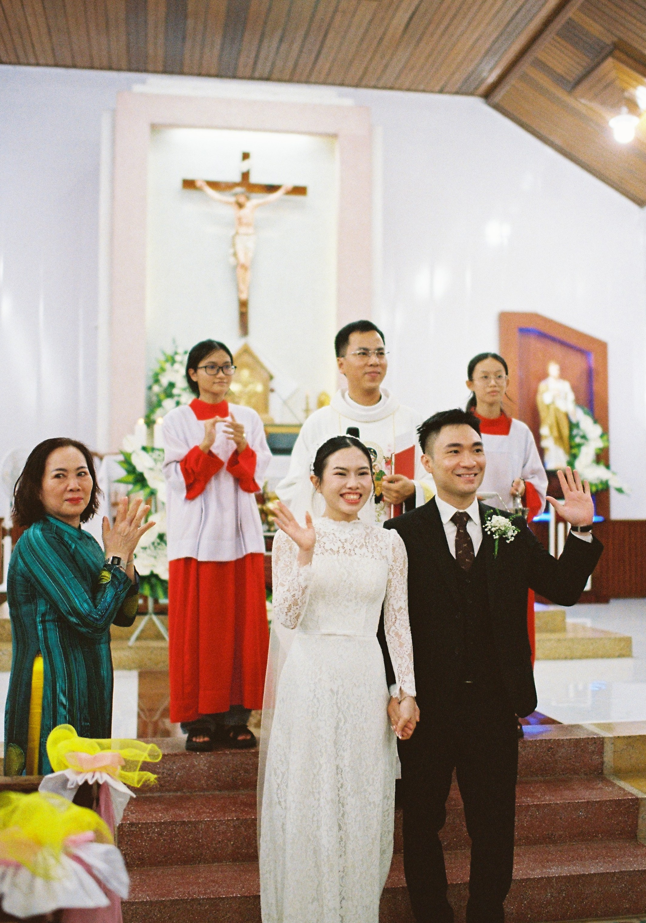 Tan & Thao. Cam Images