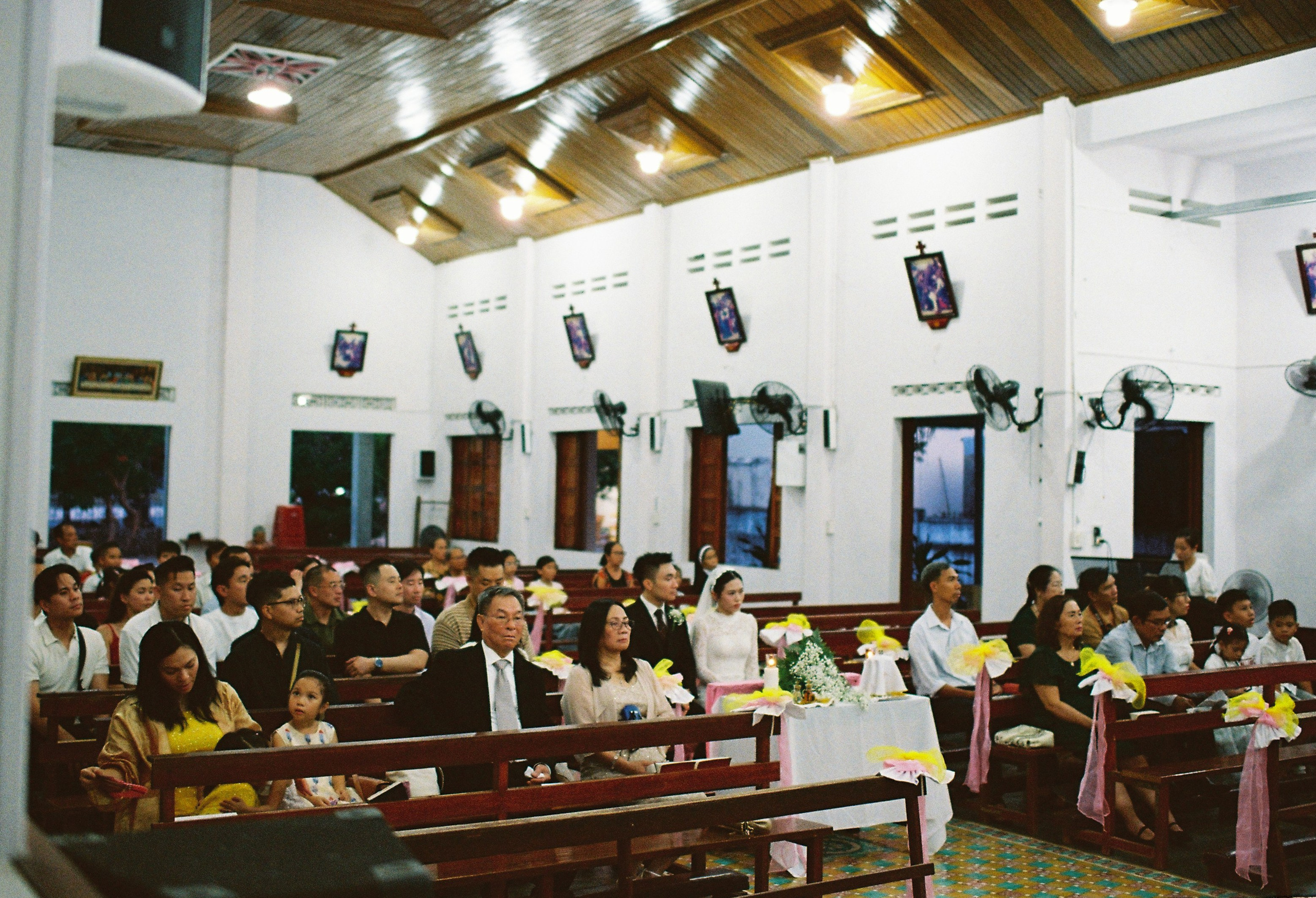 Tan & Thao. Cam Images